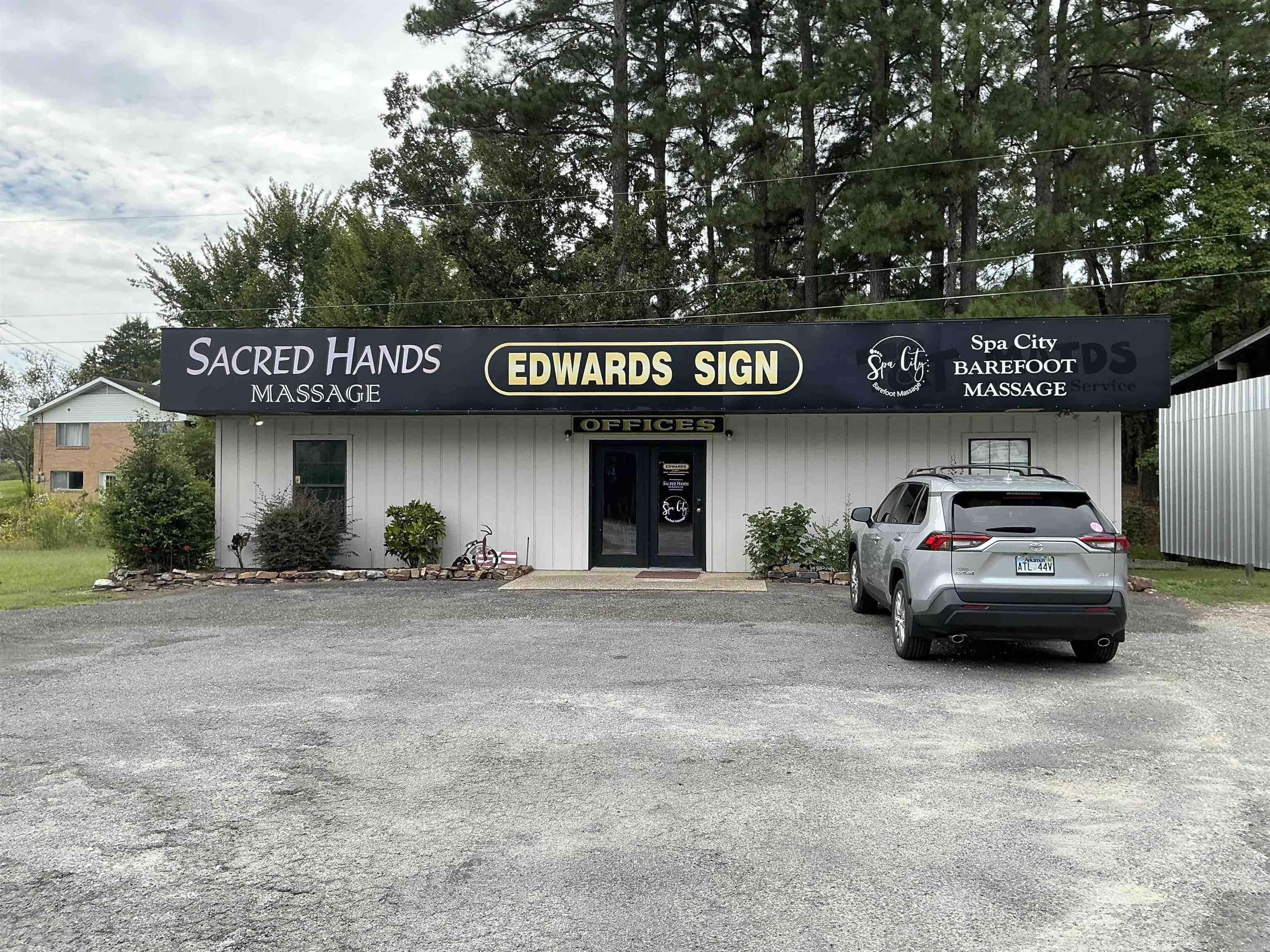 2208 Airport  Hot Springs, AR