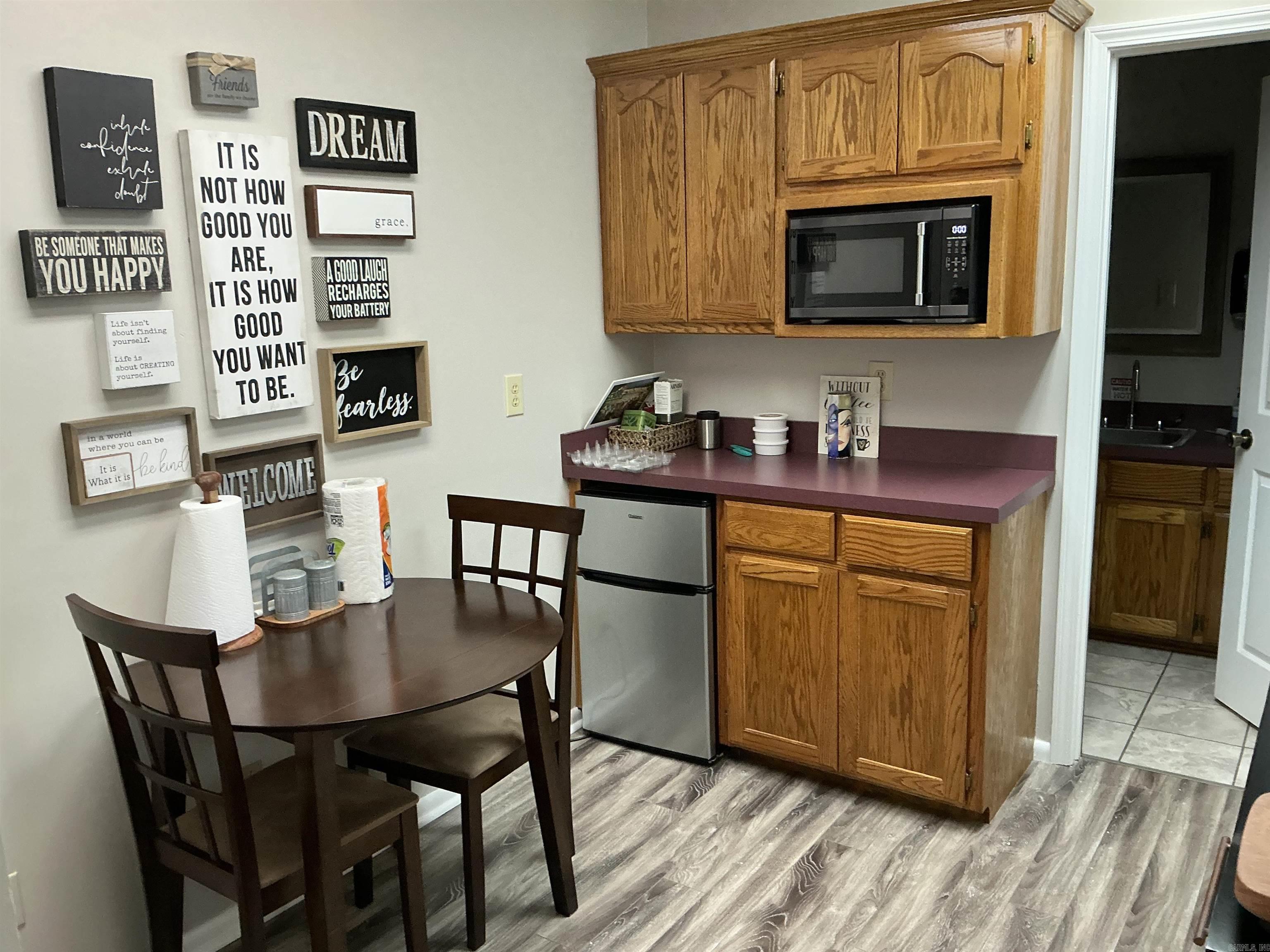 2208 Airport  Hot Springs, AR