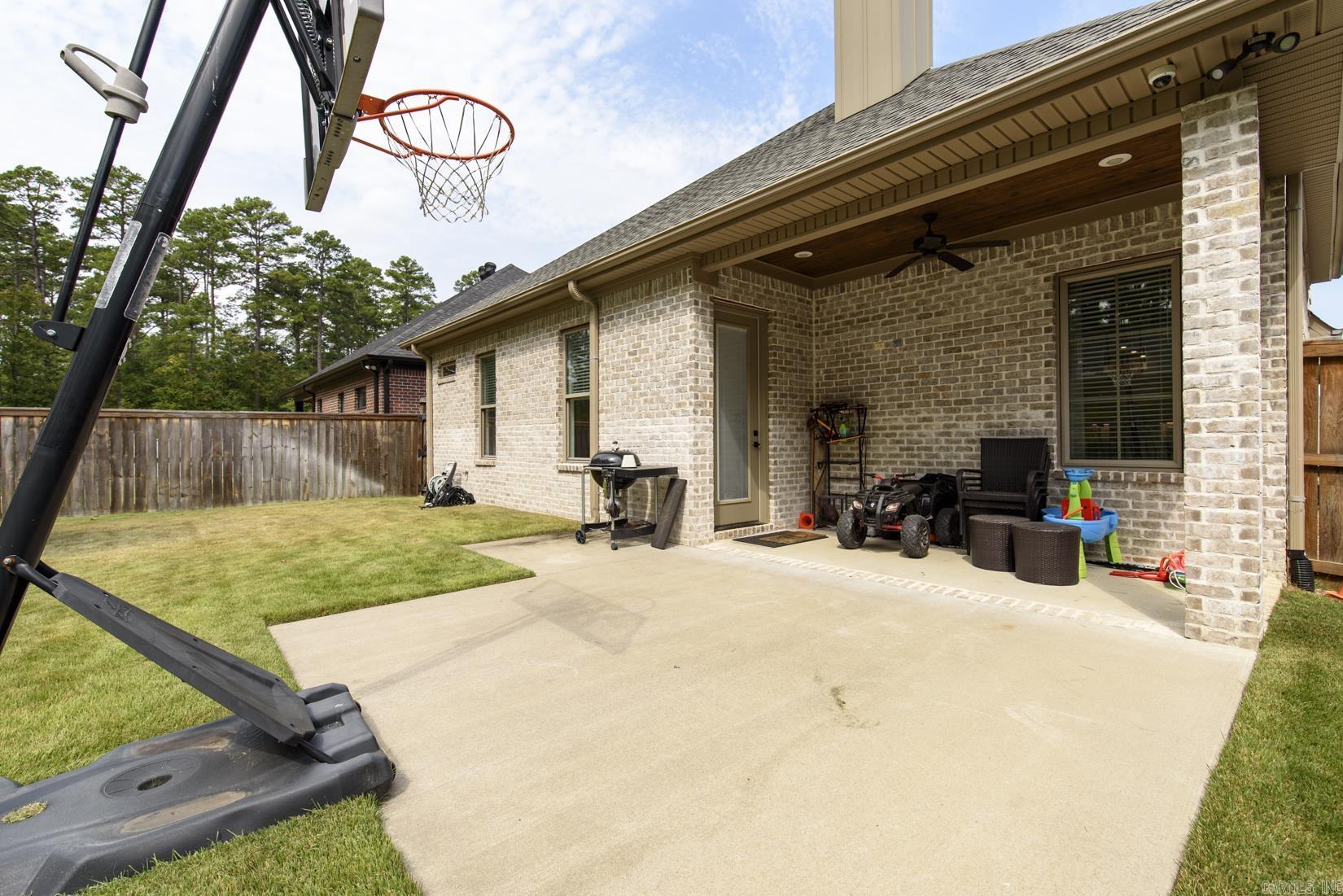 736 Wildcreek Circle  Little Rock, AR