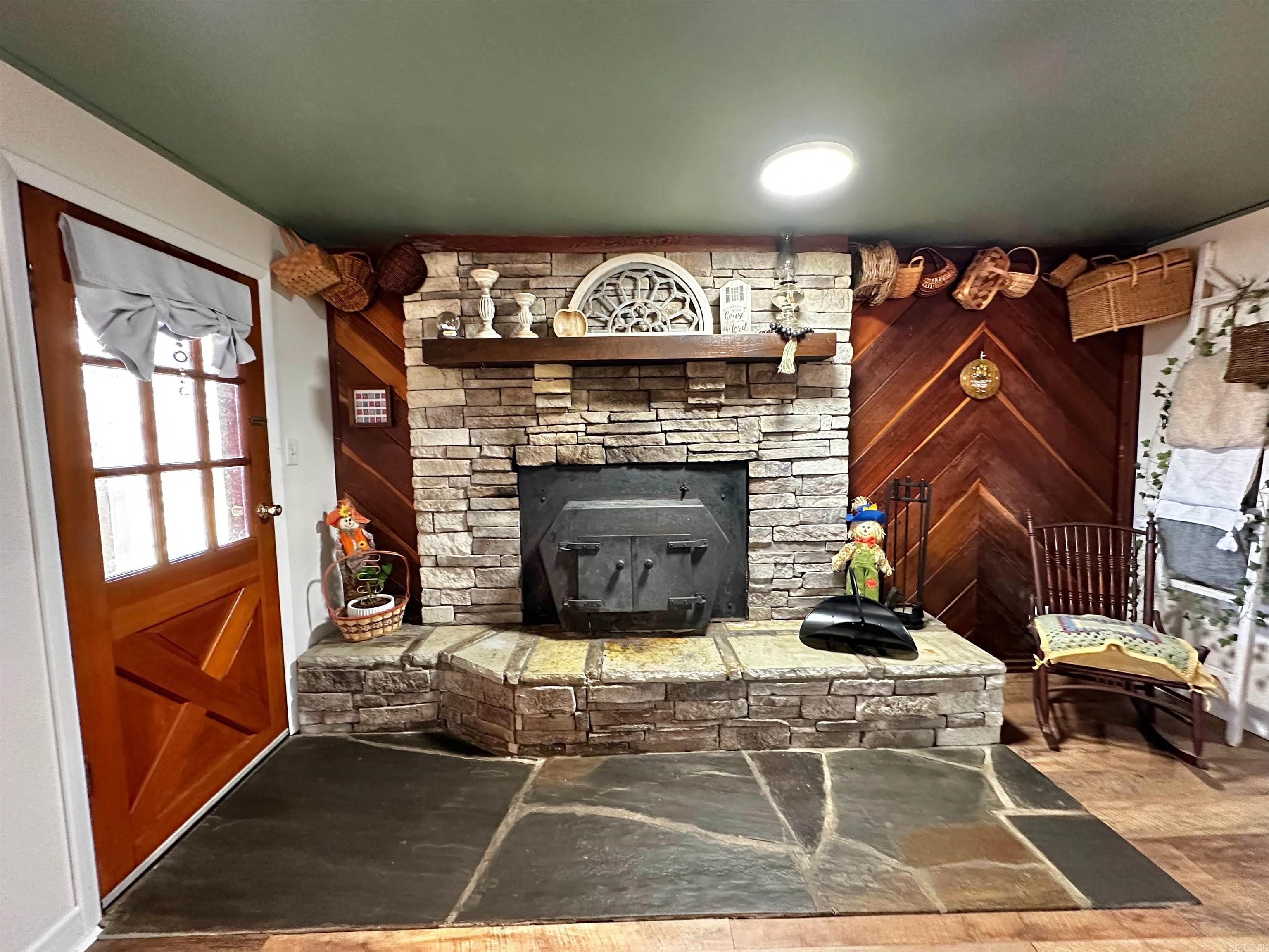 282 S Leasor  Fifty-Six, AR