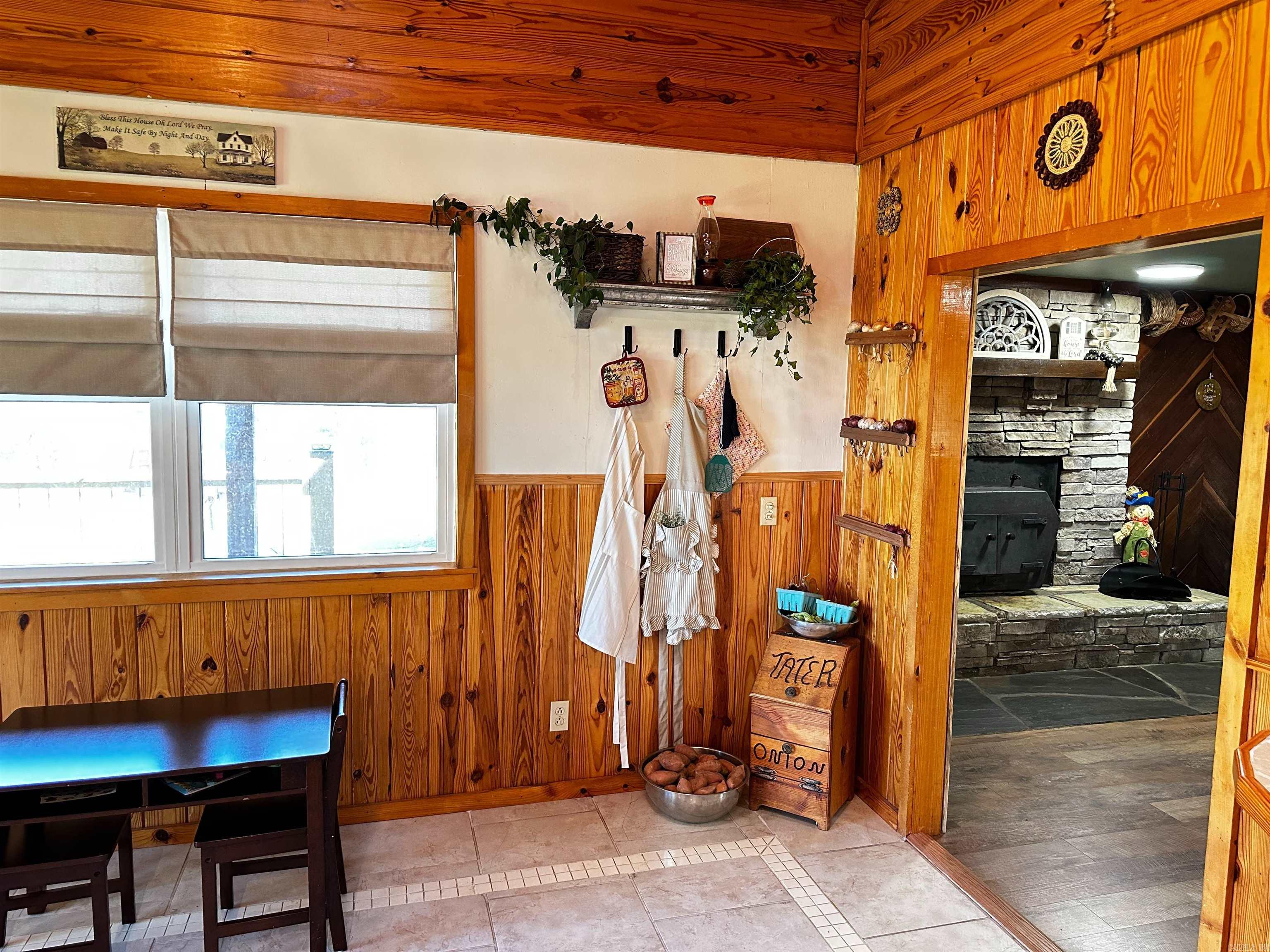 282 S Leasor  Fifty-Six, AR