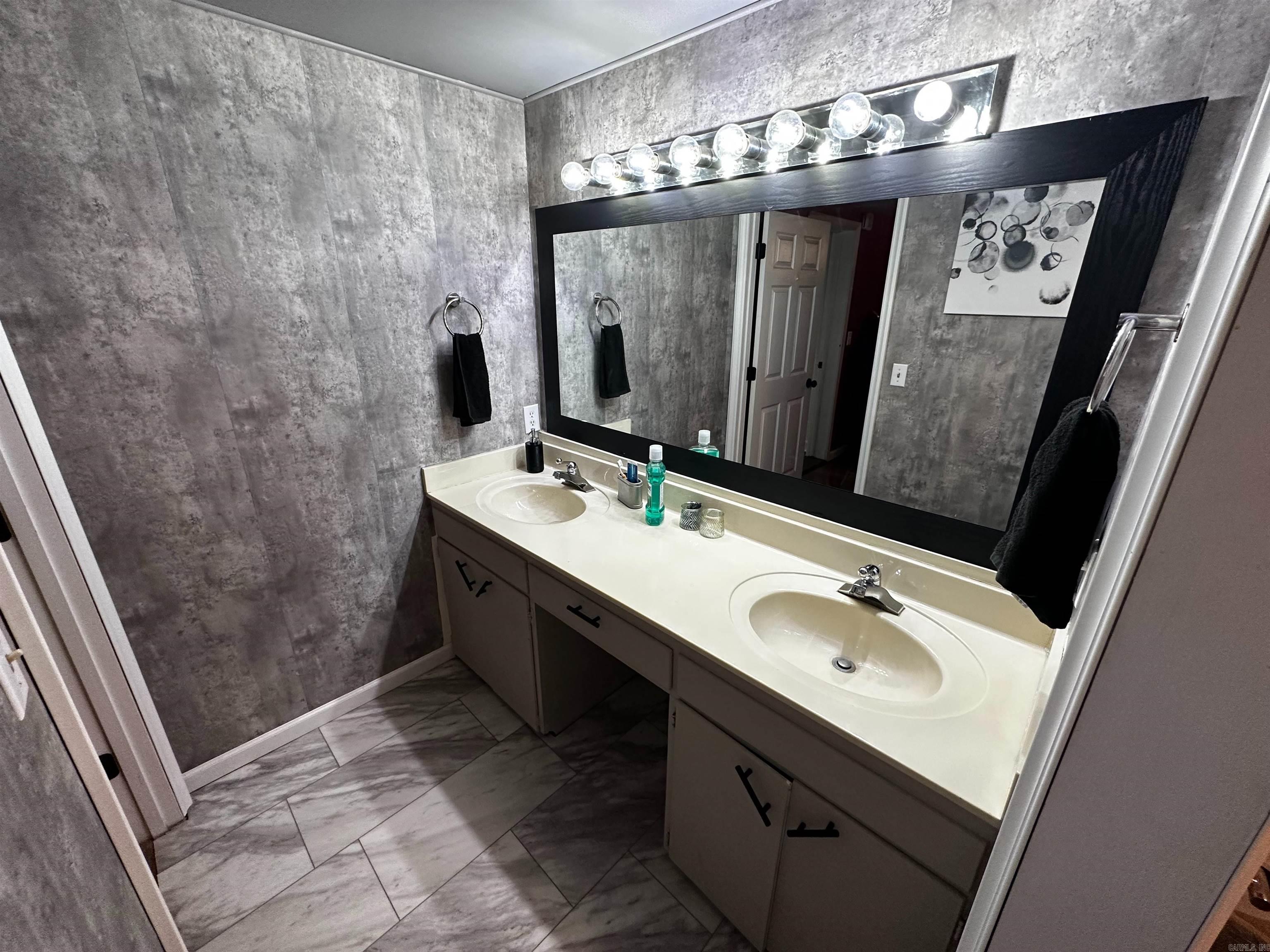 282 S Leasor  Fifty-Six, AR