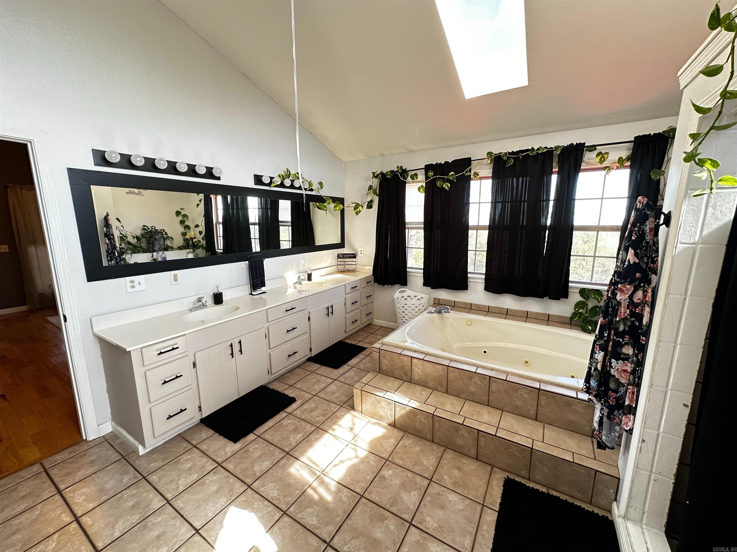 282 S Leasor  Fifty-Six, AR