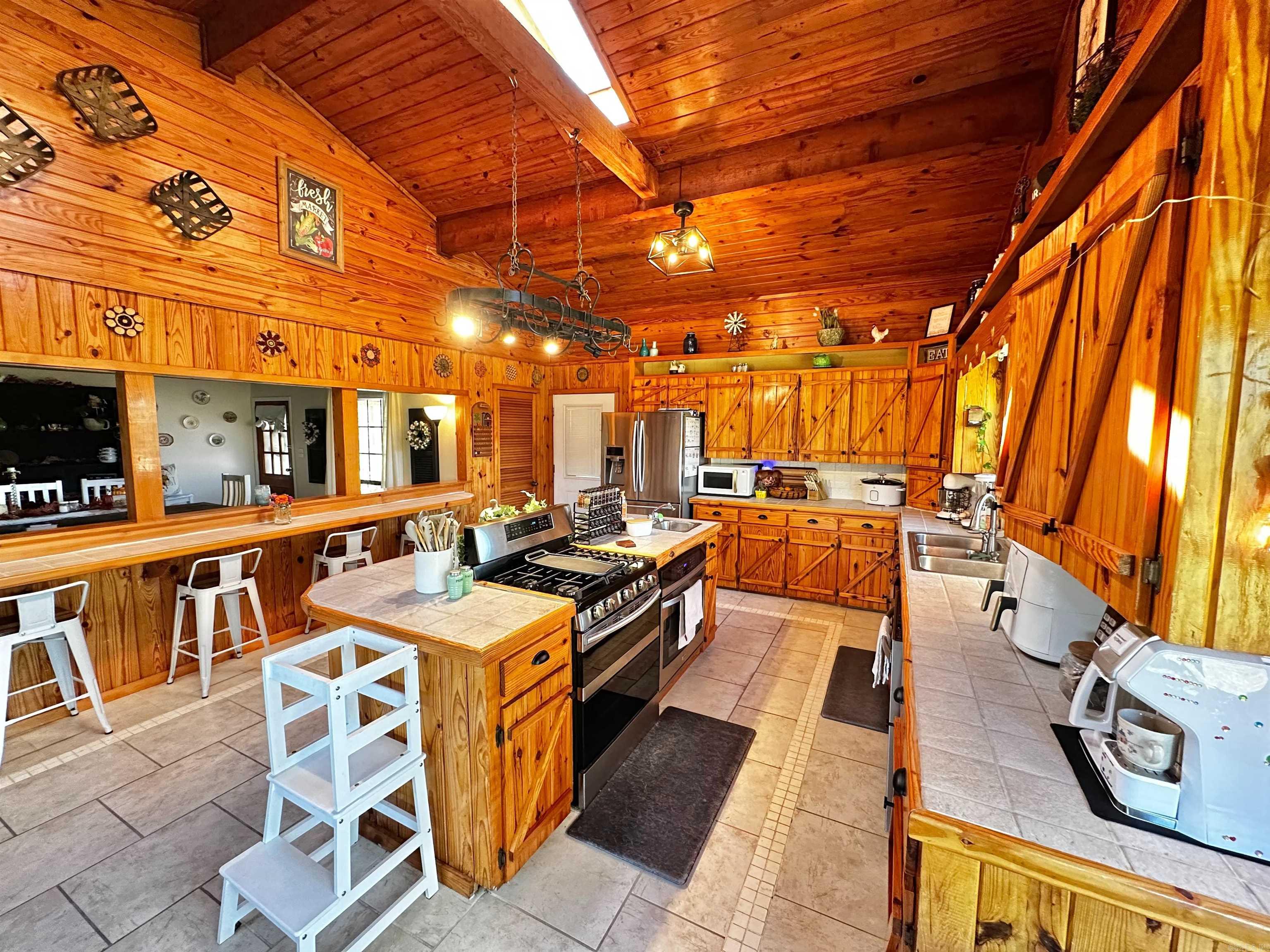 282 S Leasor  Fifty-Six, AR