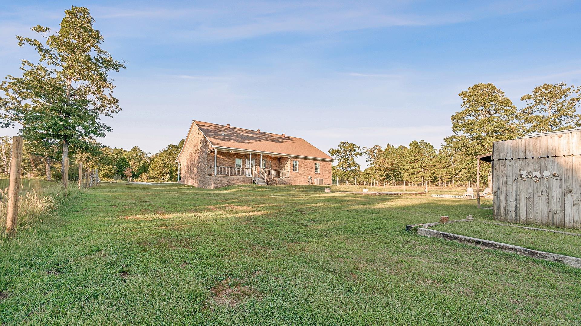 2135 Misenheimer  Mountain View, AR