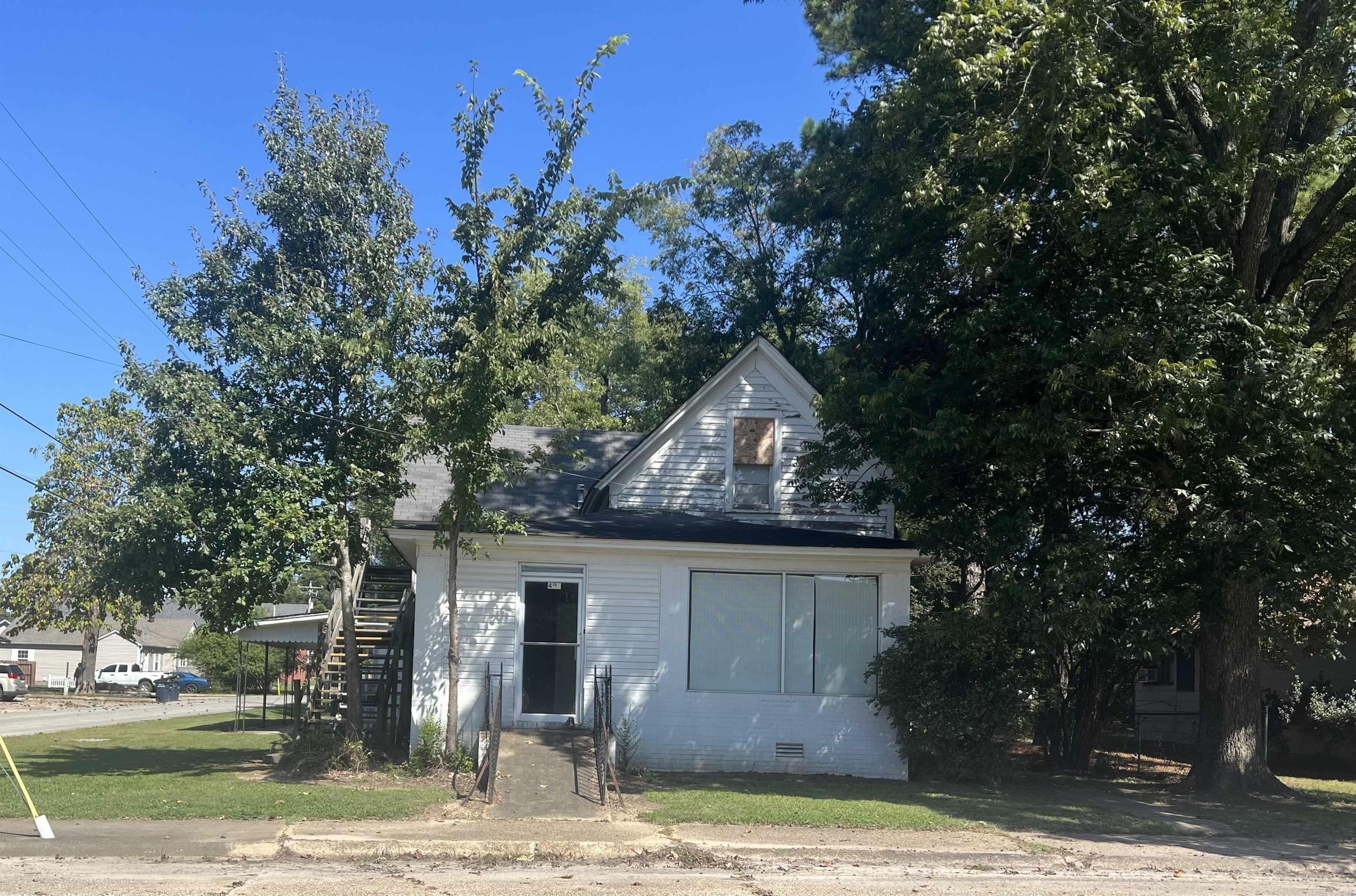 491 W Main  Piggott, AR