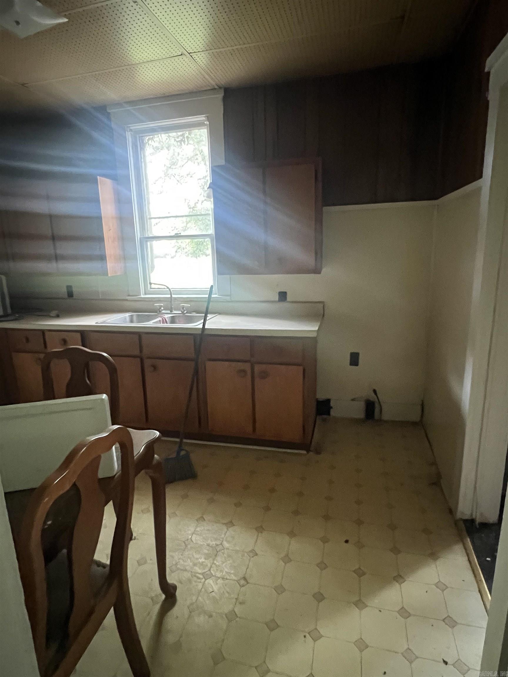 491 W Main  Piggott, AR