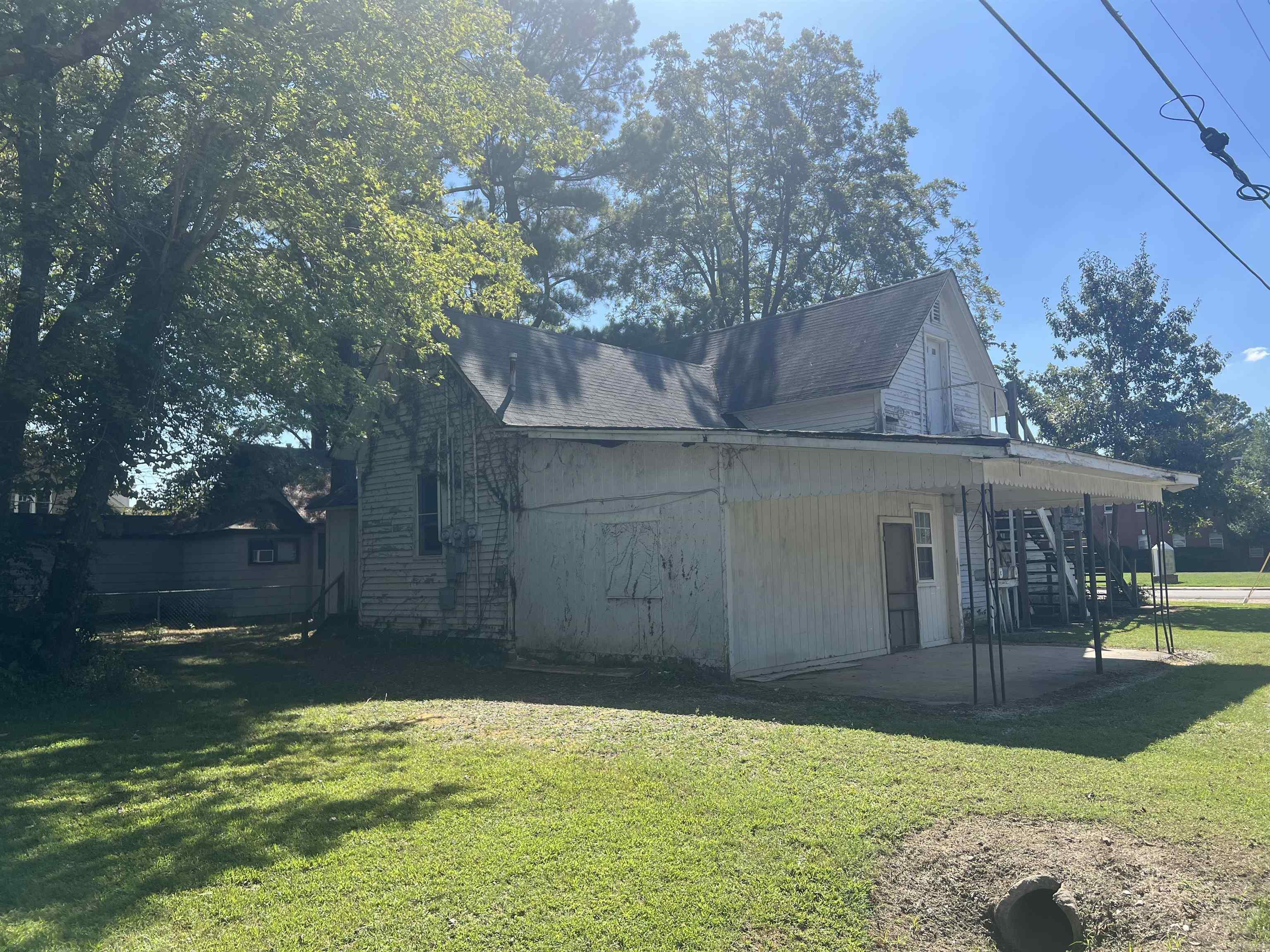 491 W Main  Piggott, AR