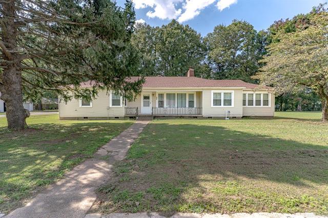 609 S Main St  Leachville, AR