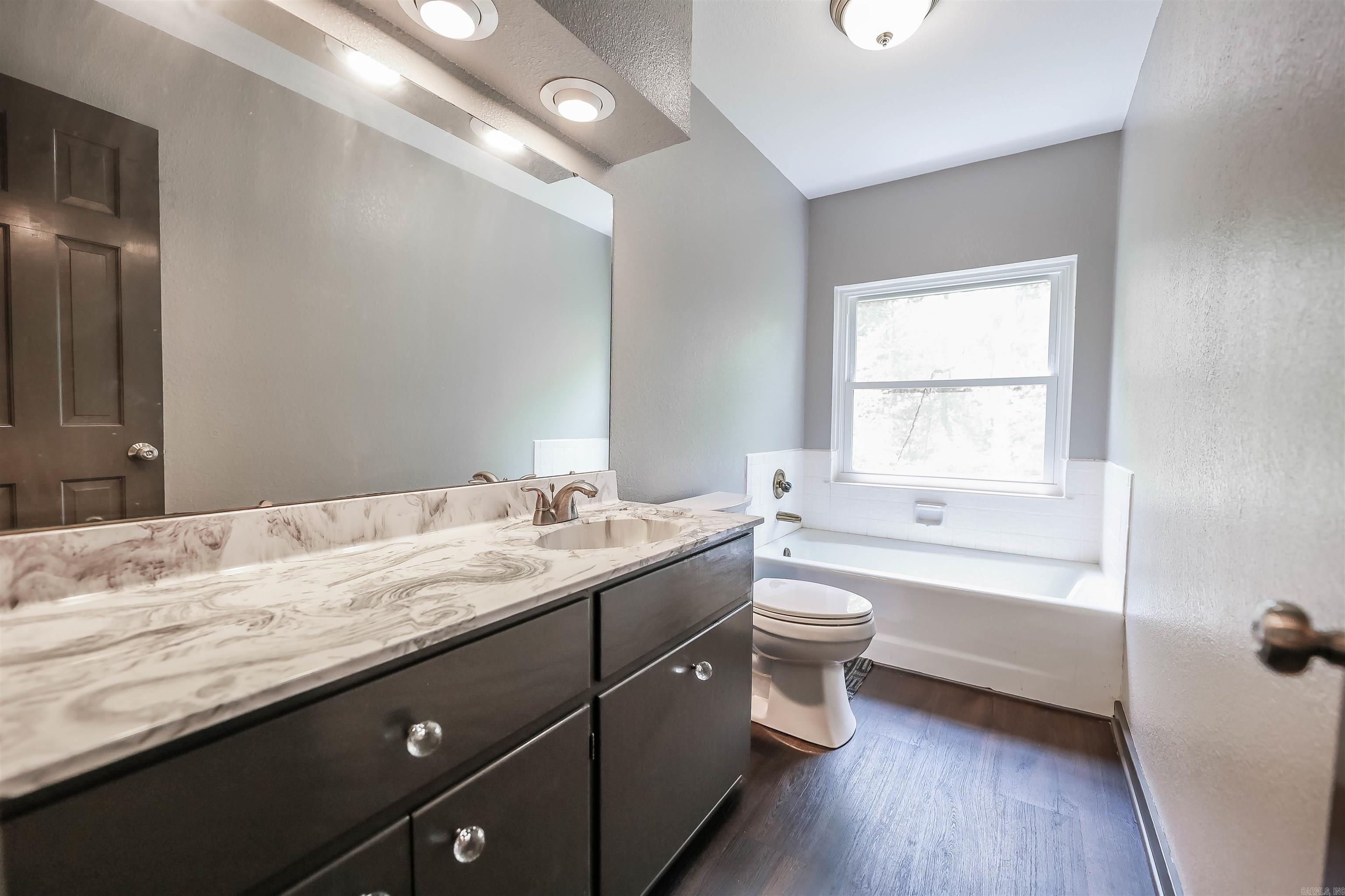 24 Chaffee Creek Trl  Camden, AR