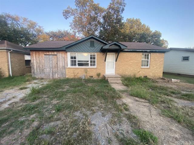 504 S State  Newport, AR
