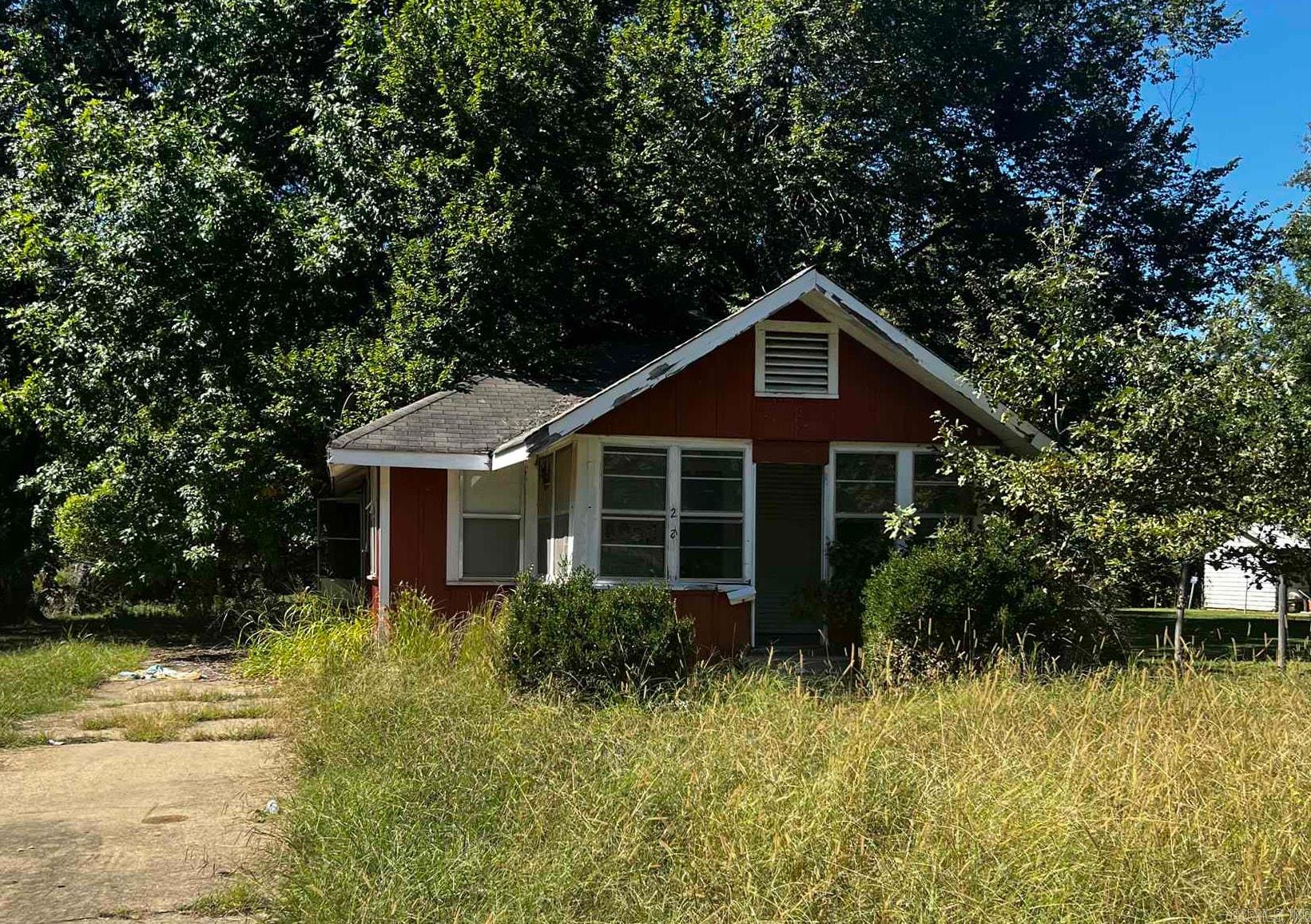 227 N 6th  West Helena, AR