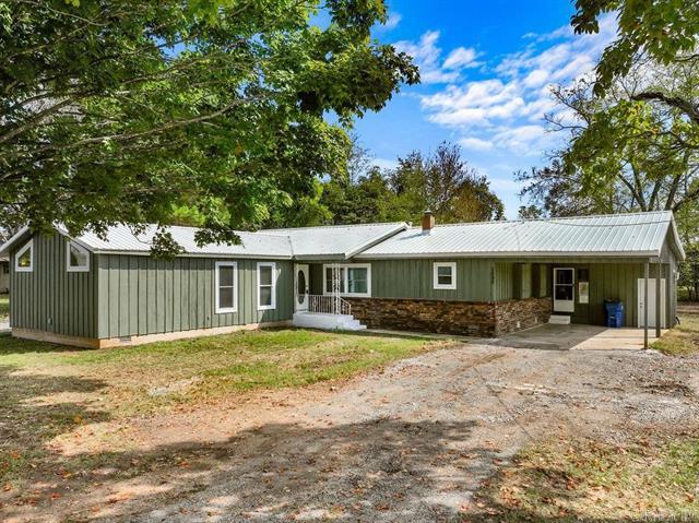 2049  HWY 126  Gassville, AR