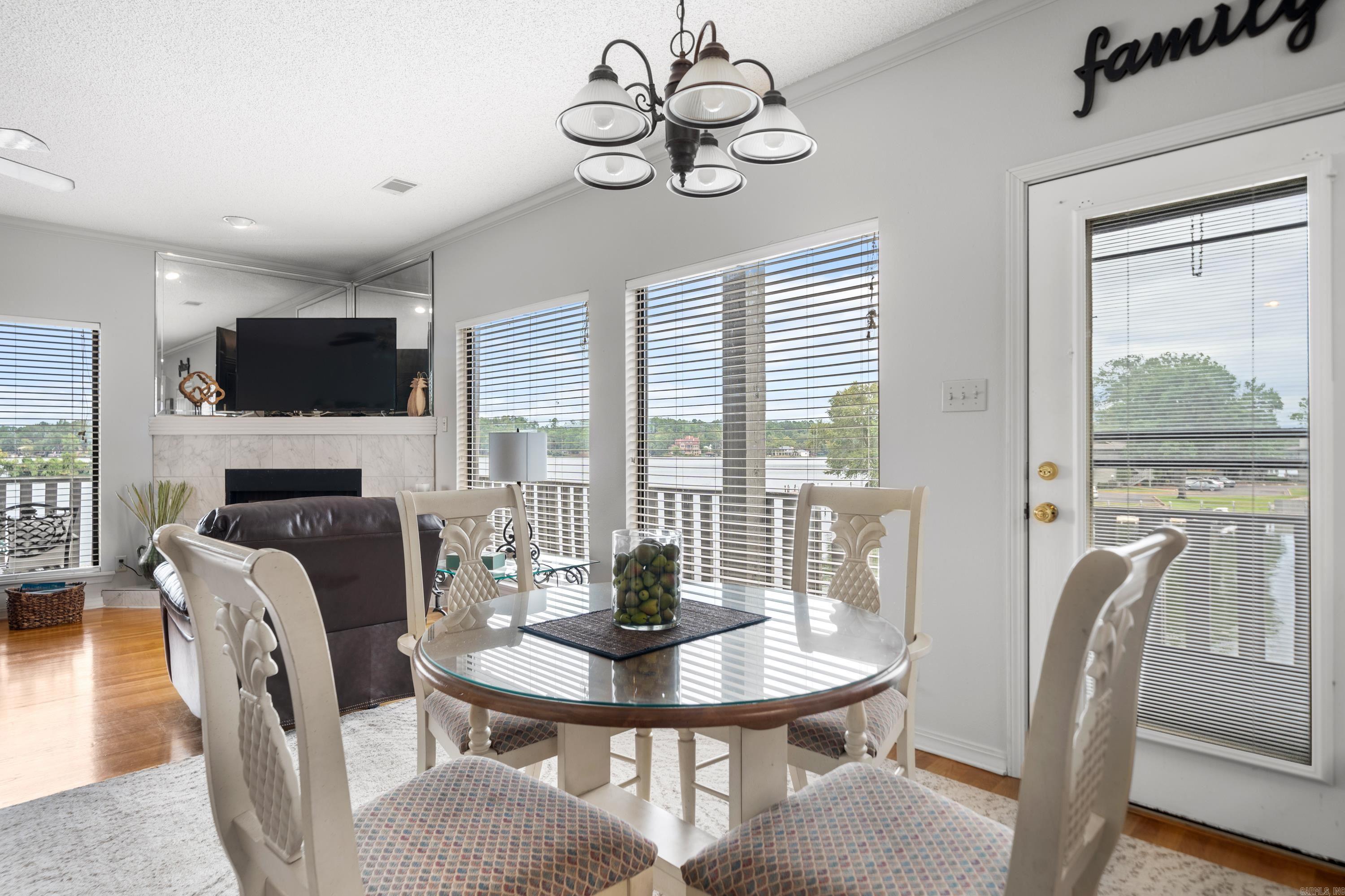 400 Farr Shores  Hot Springs, AR