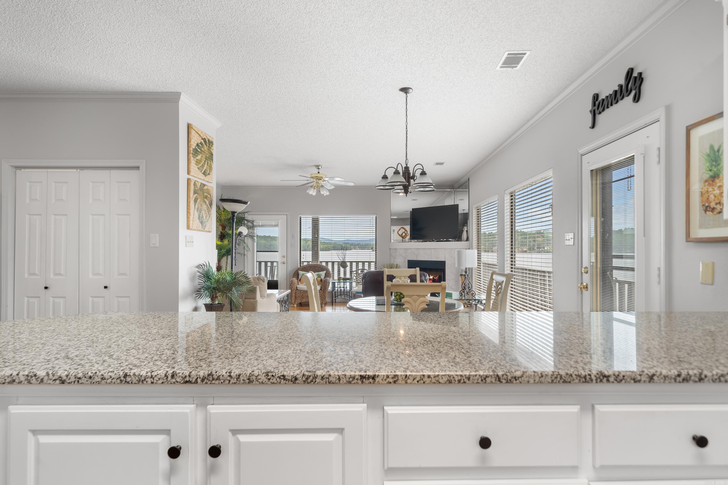 400 Farr Shores  Hot Springs, AR