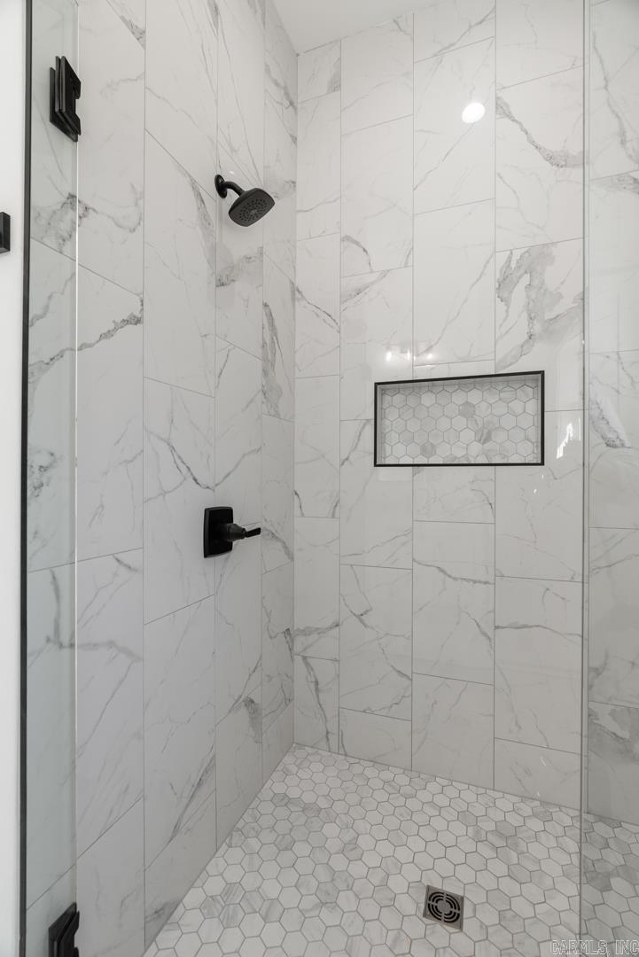 2505 Collins  Conway, AR