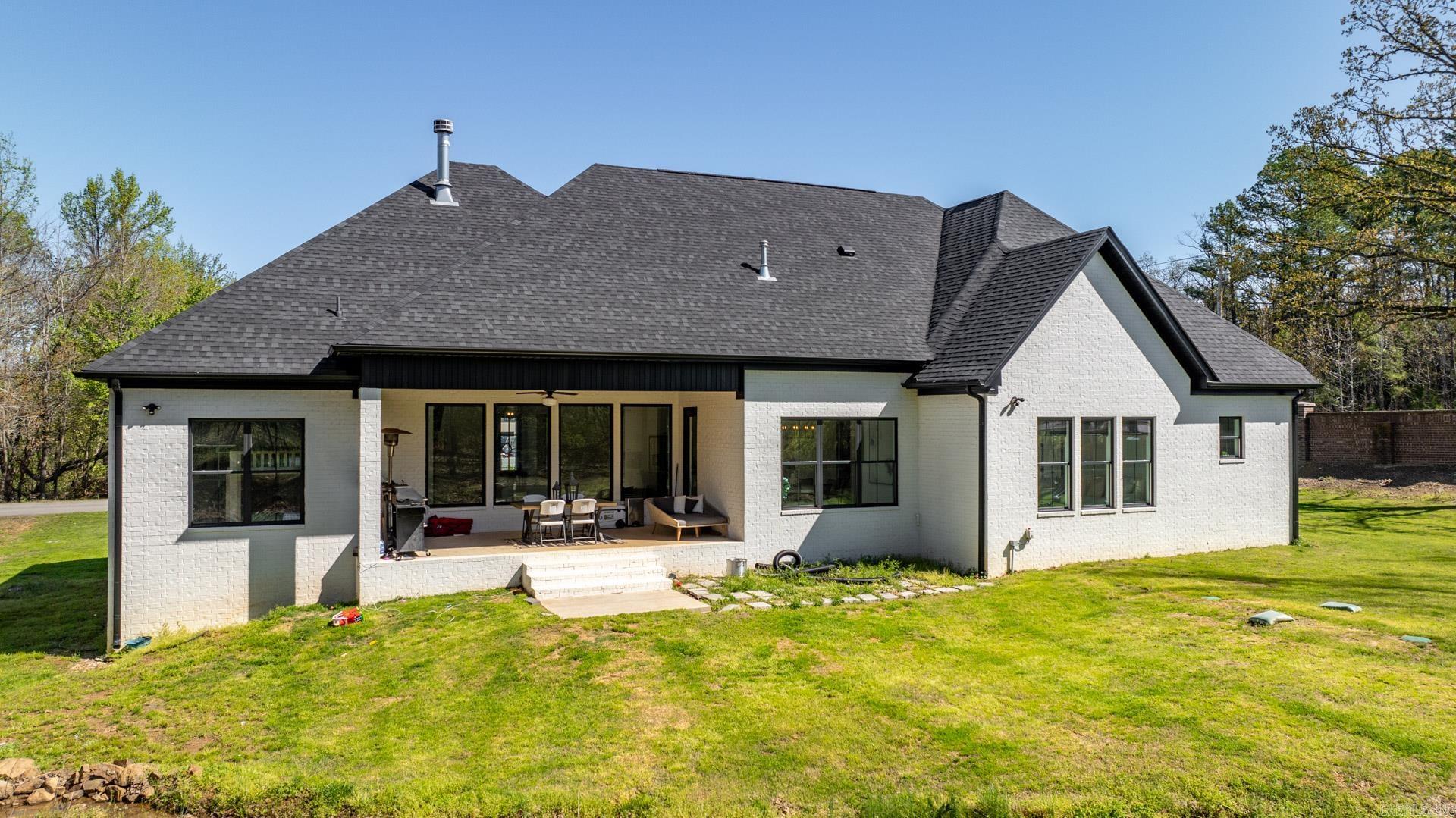 2505 Collins  Conway, AR