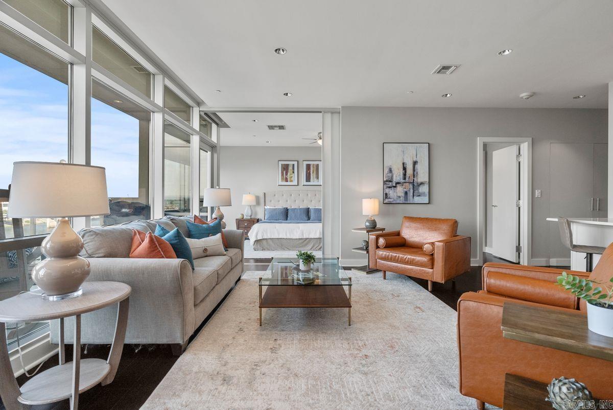 5 Statehouse Plaza 7B 7B Little Rock, AR