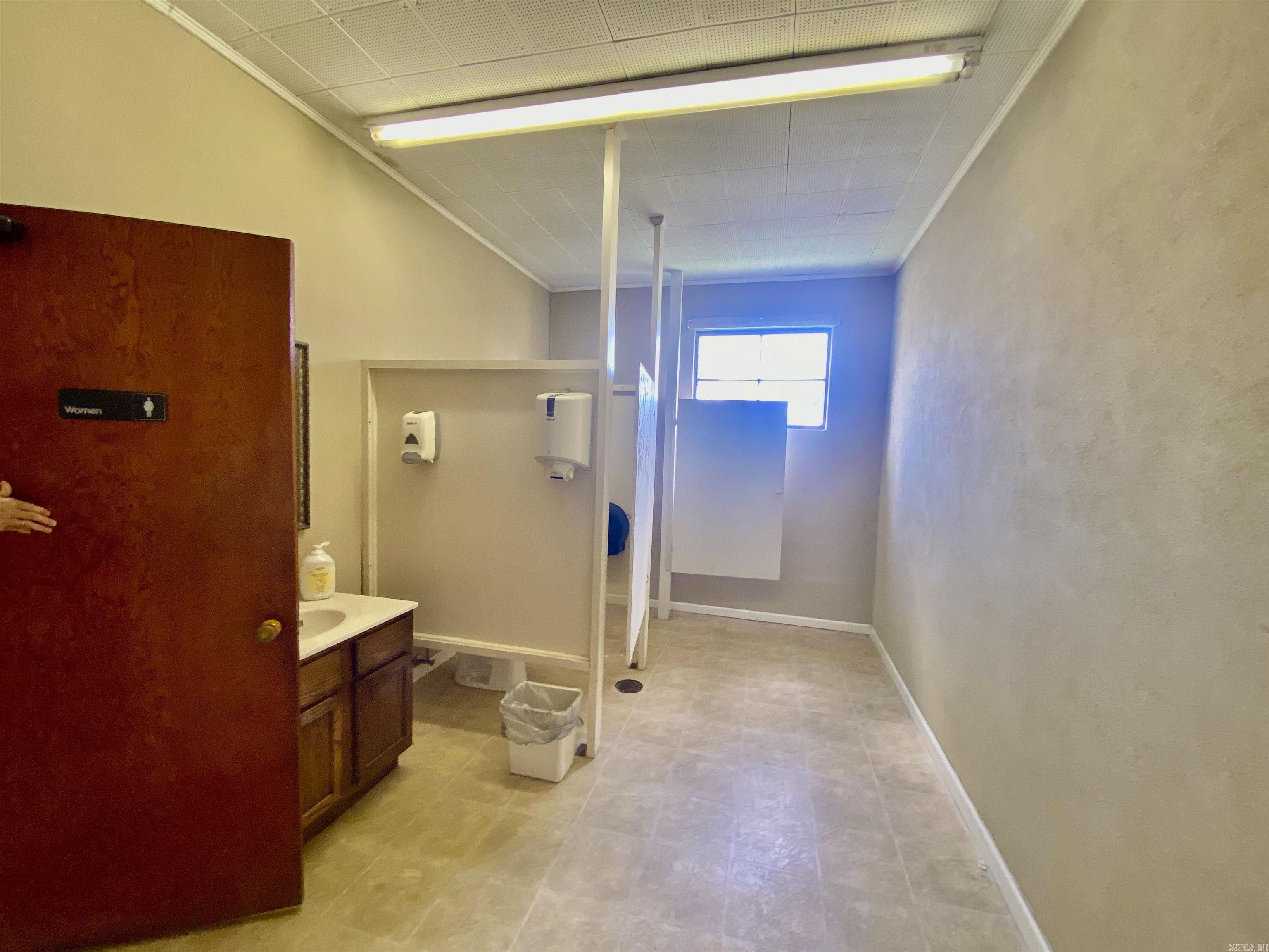 104 N Main  Malvern, AR