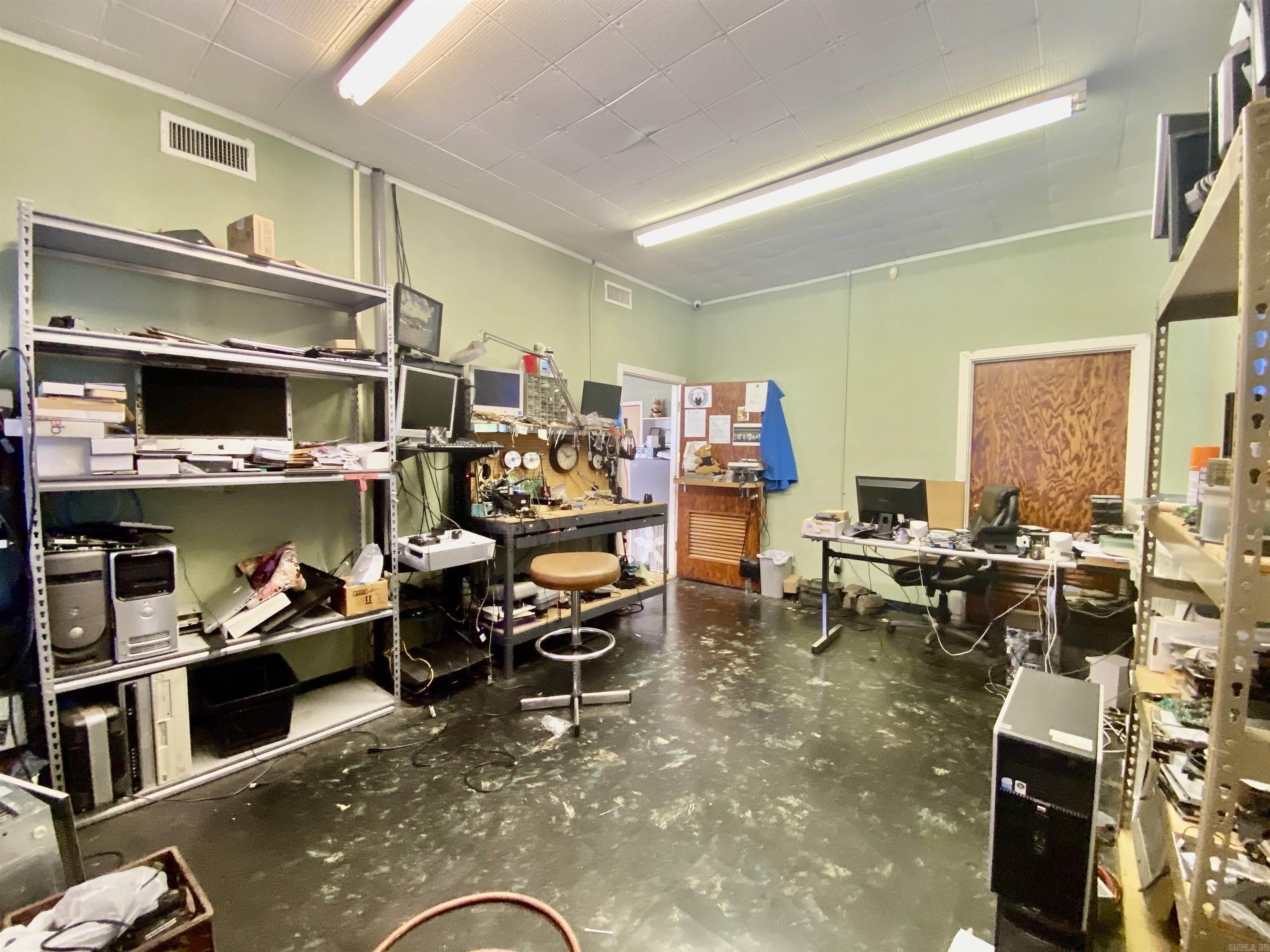 104 N Main  Malvern, AR