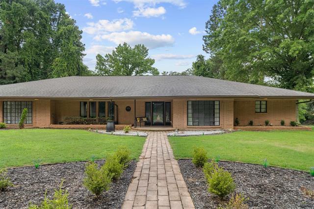 911  Prospect  Hot Springs, AR