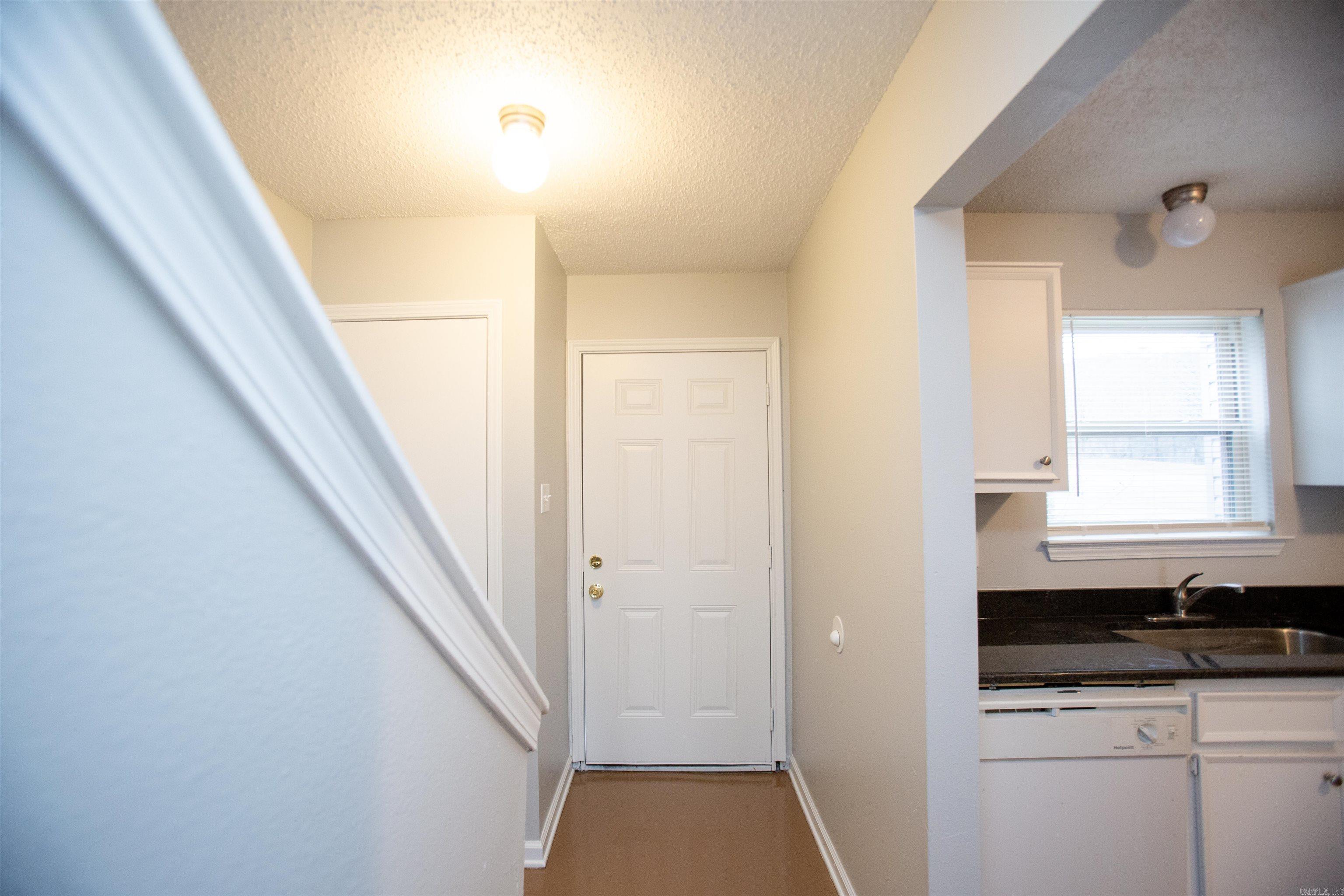 9-12 Edgehill  Maumelle, AR