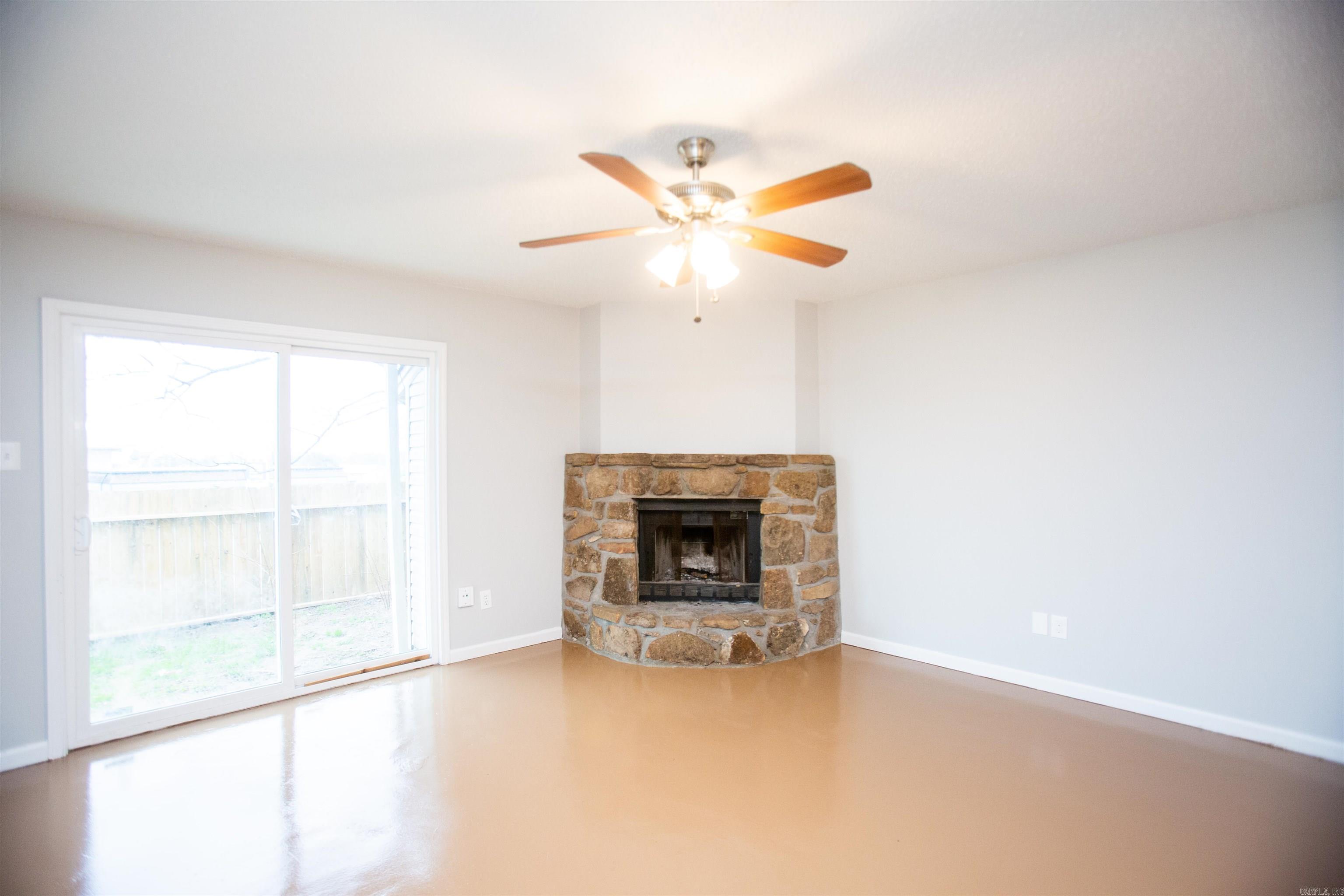 9-12 Edgehill  Maumelle, AR