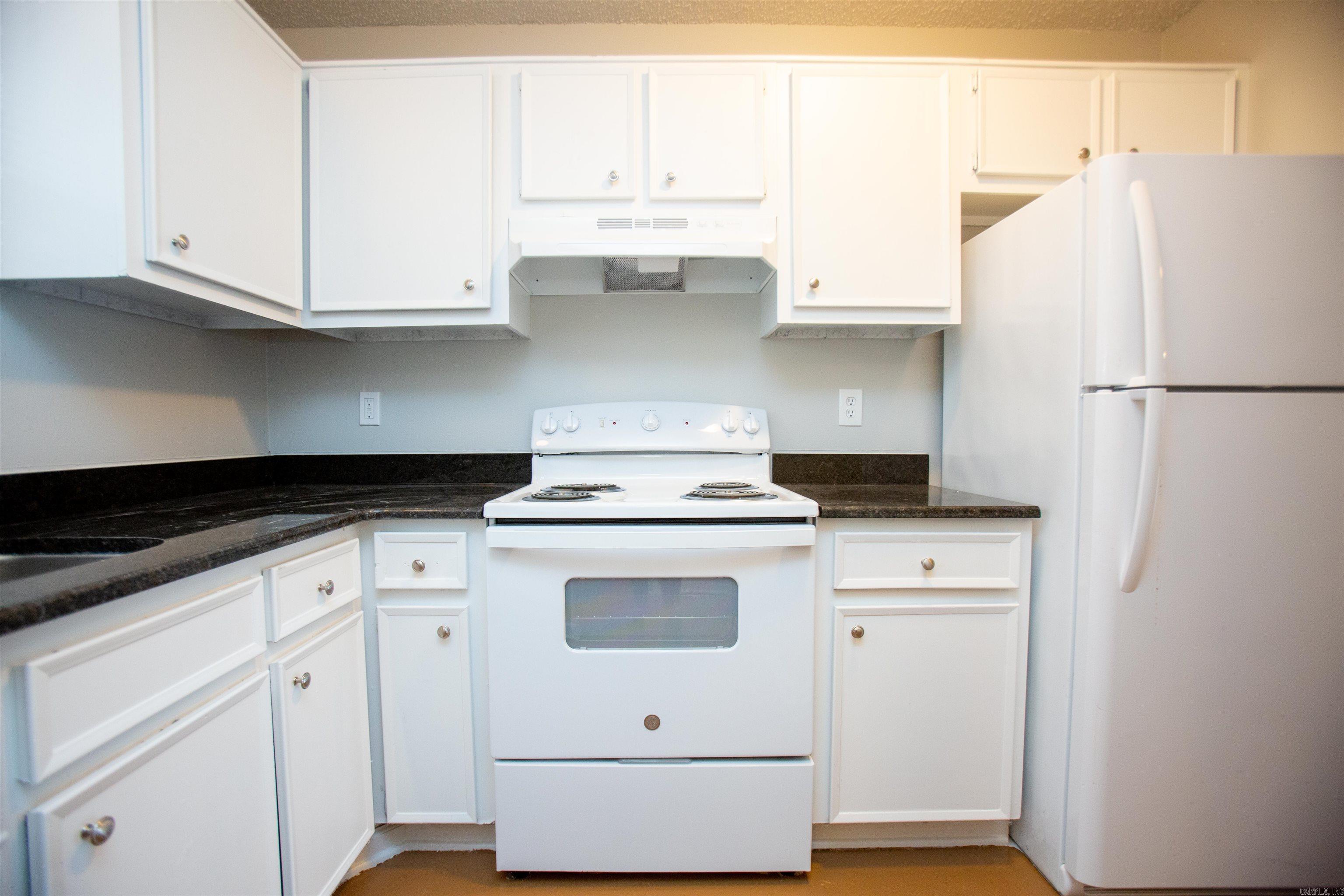 9-12 Edgehill  Maumelle, AR