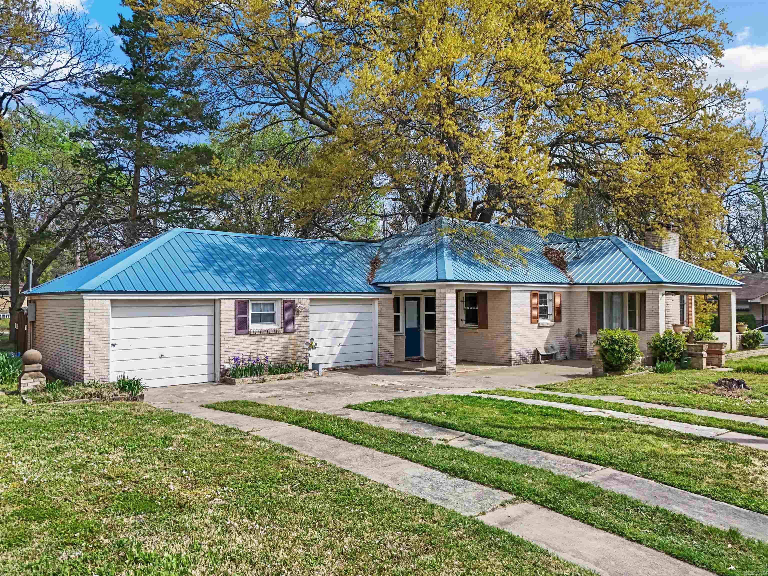 1701 W 18th  North Little Rock, AR