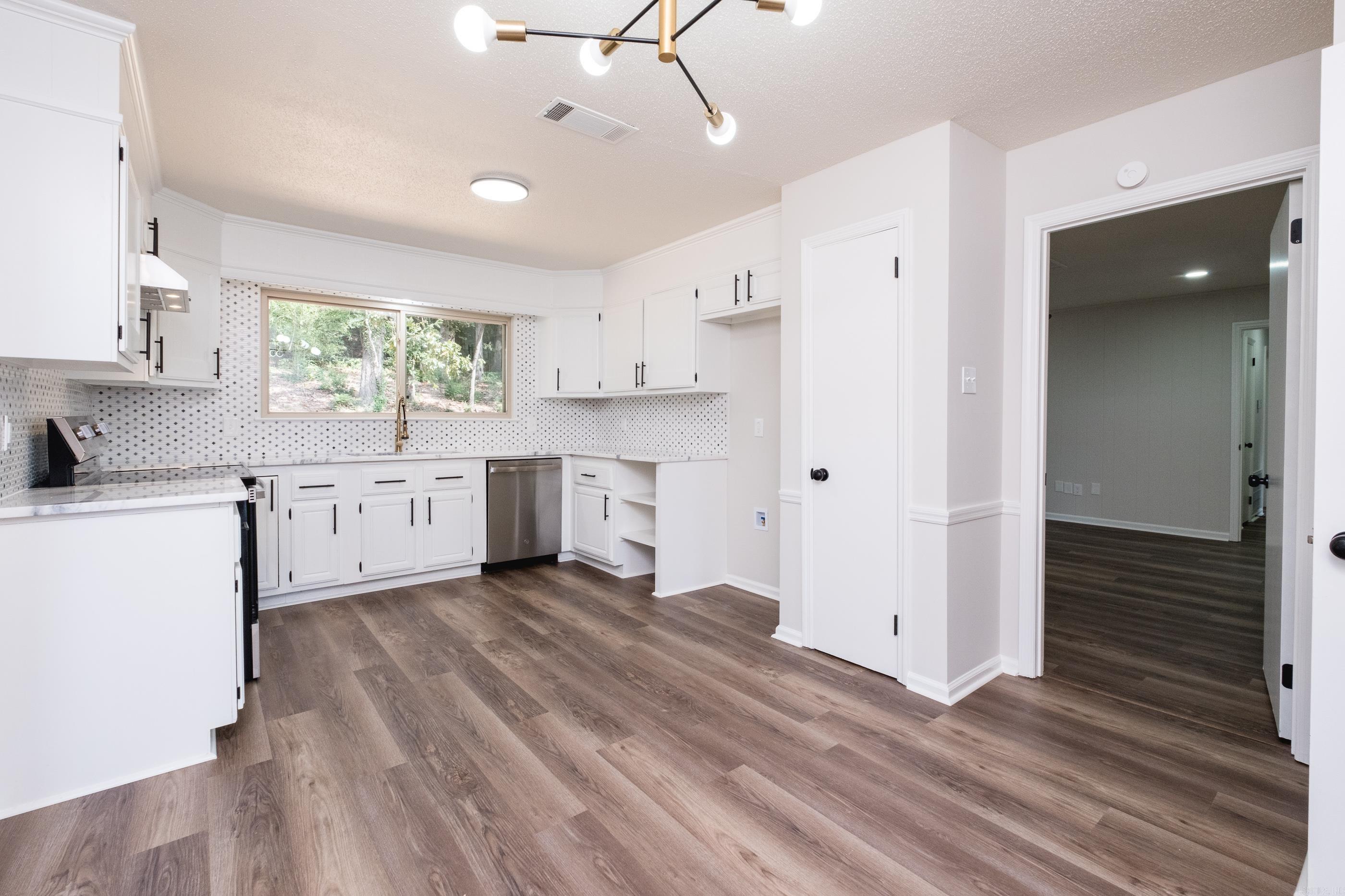 9 Brookfield  Little Rock, AR