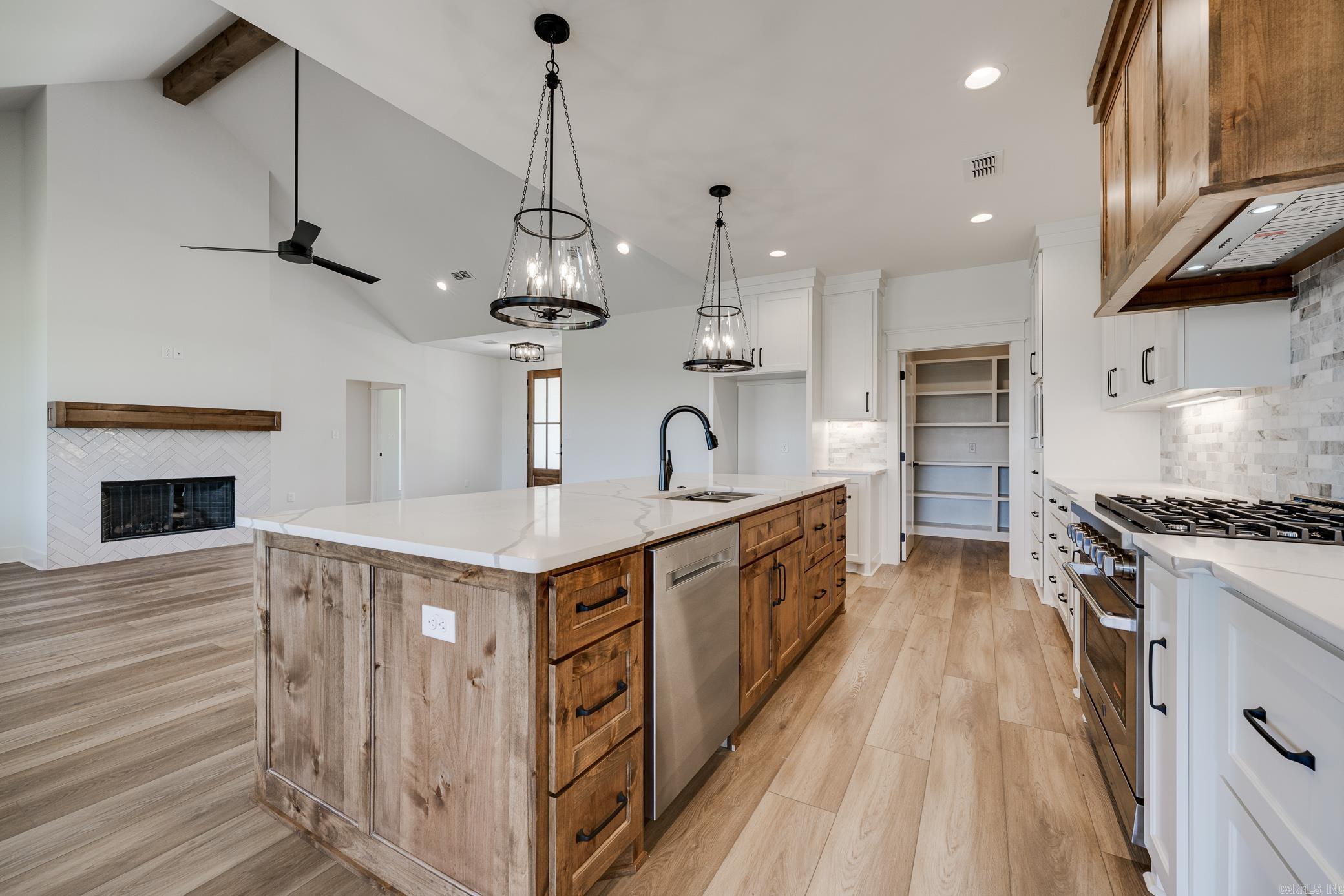 268 Castleberry Road  Greenbrier, AR