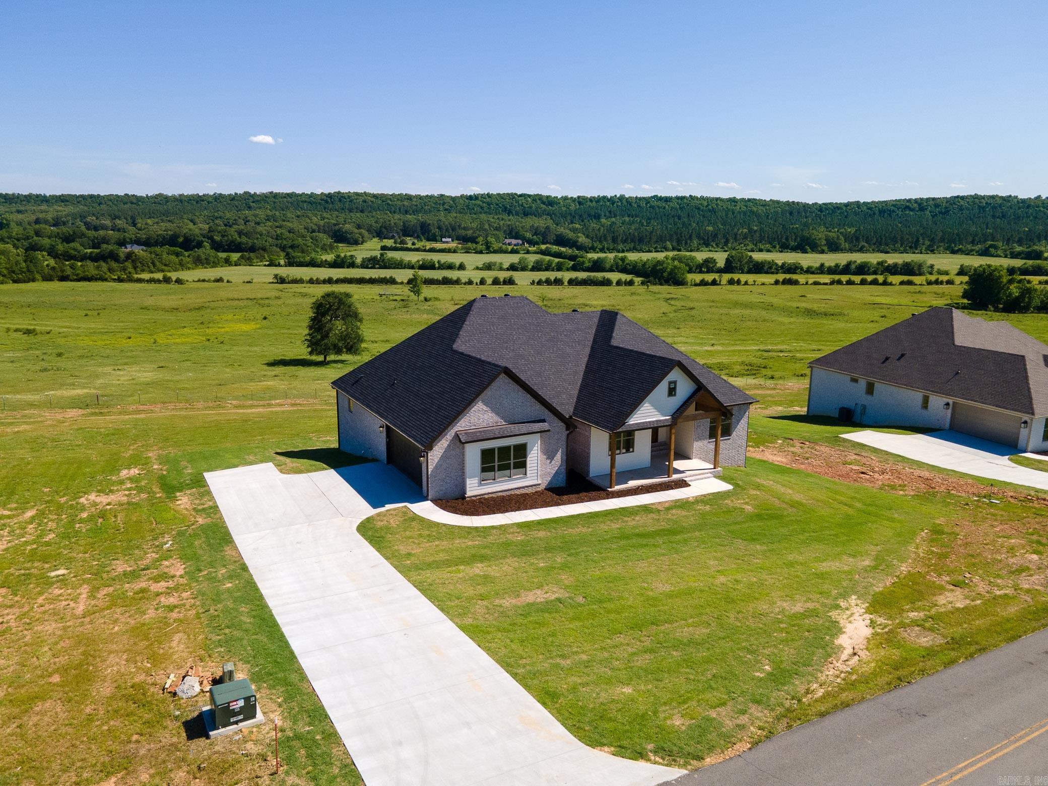 268 Castleberry Road  Greenbrier, AR