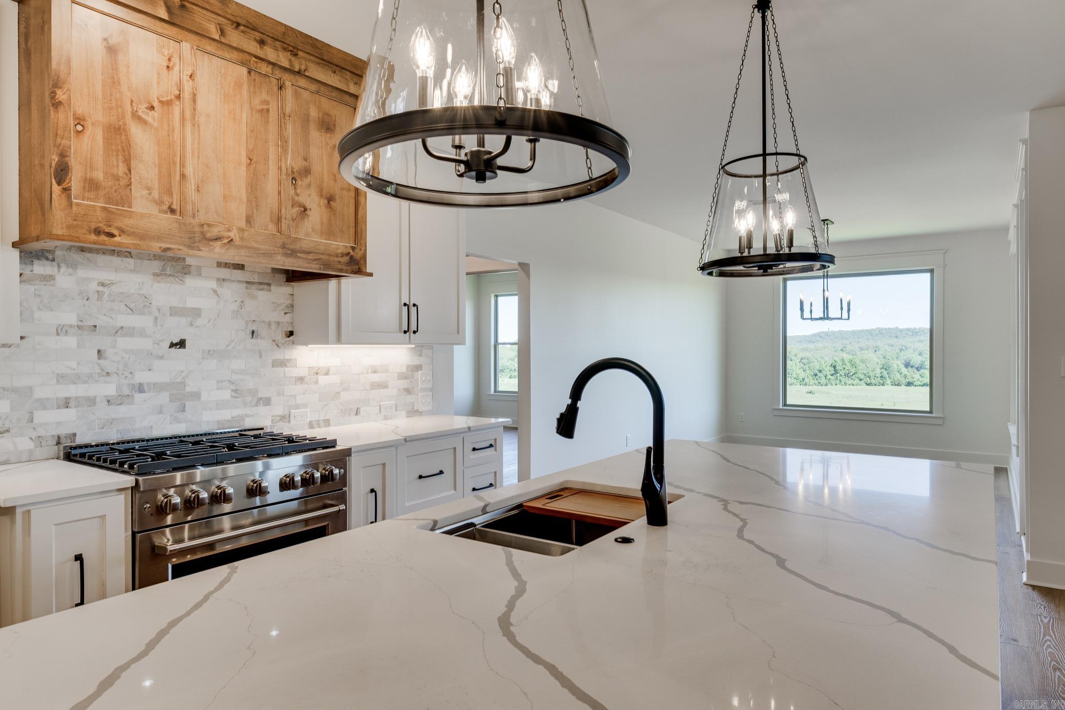 268 Castleberry Road  Greenbrier, AR