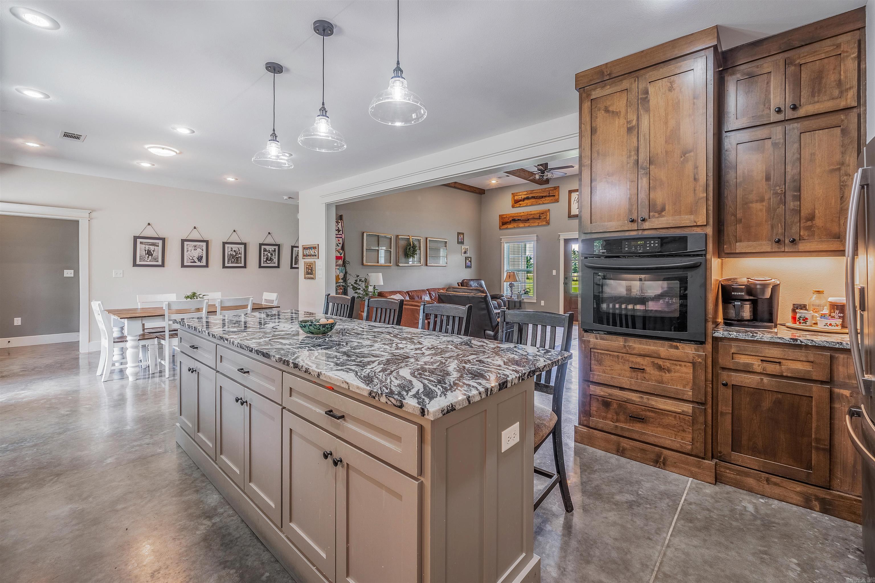 308 N Hwy 167  Bald Knob, AR