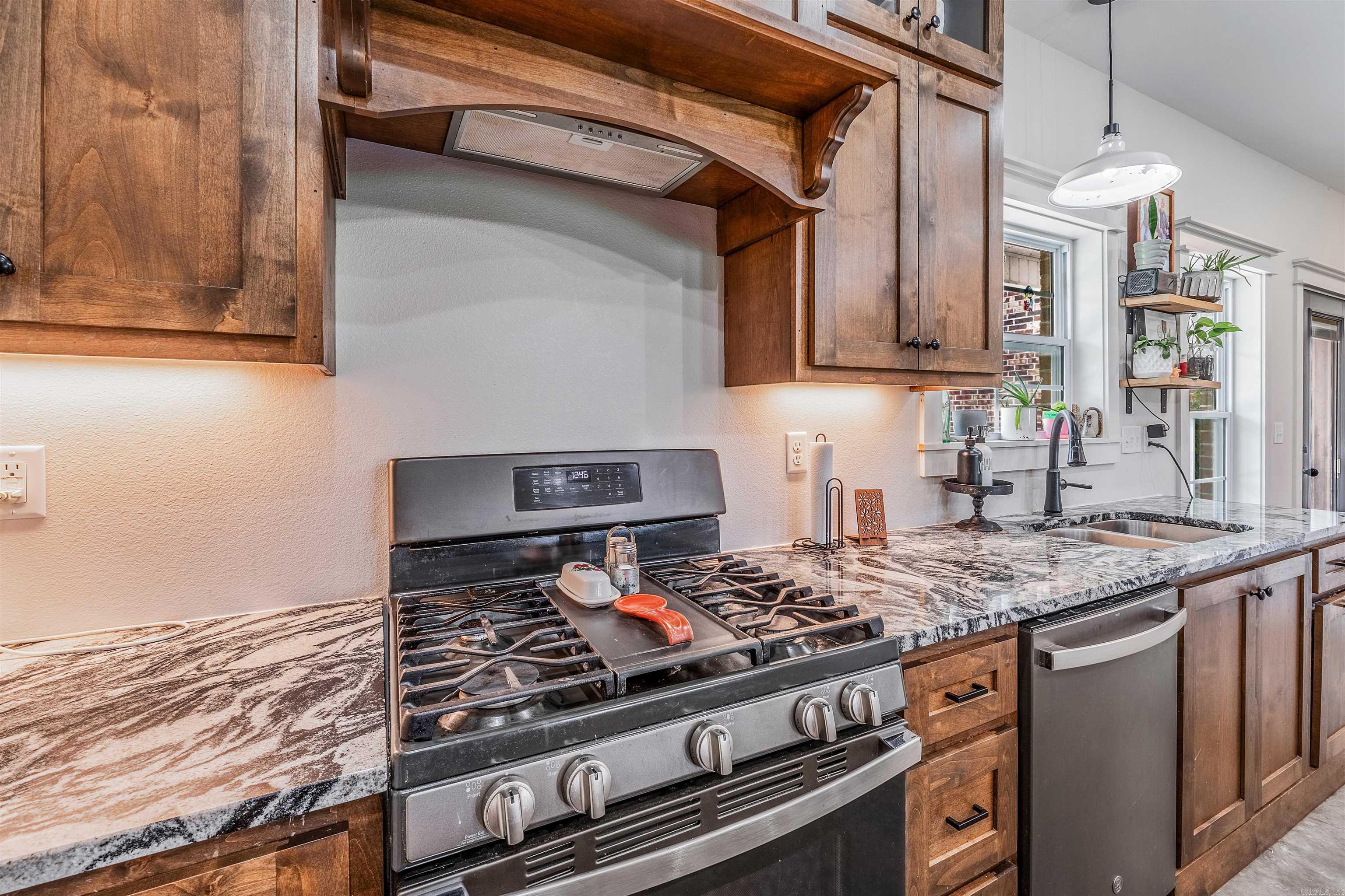 308 N Hwy 167  Bald Knob, AR