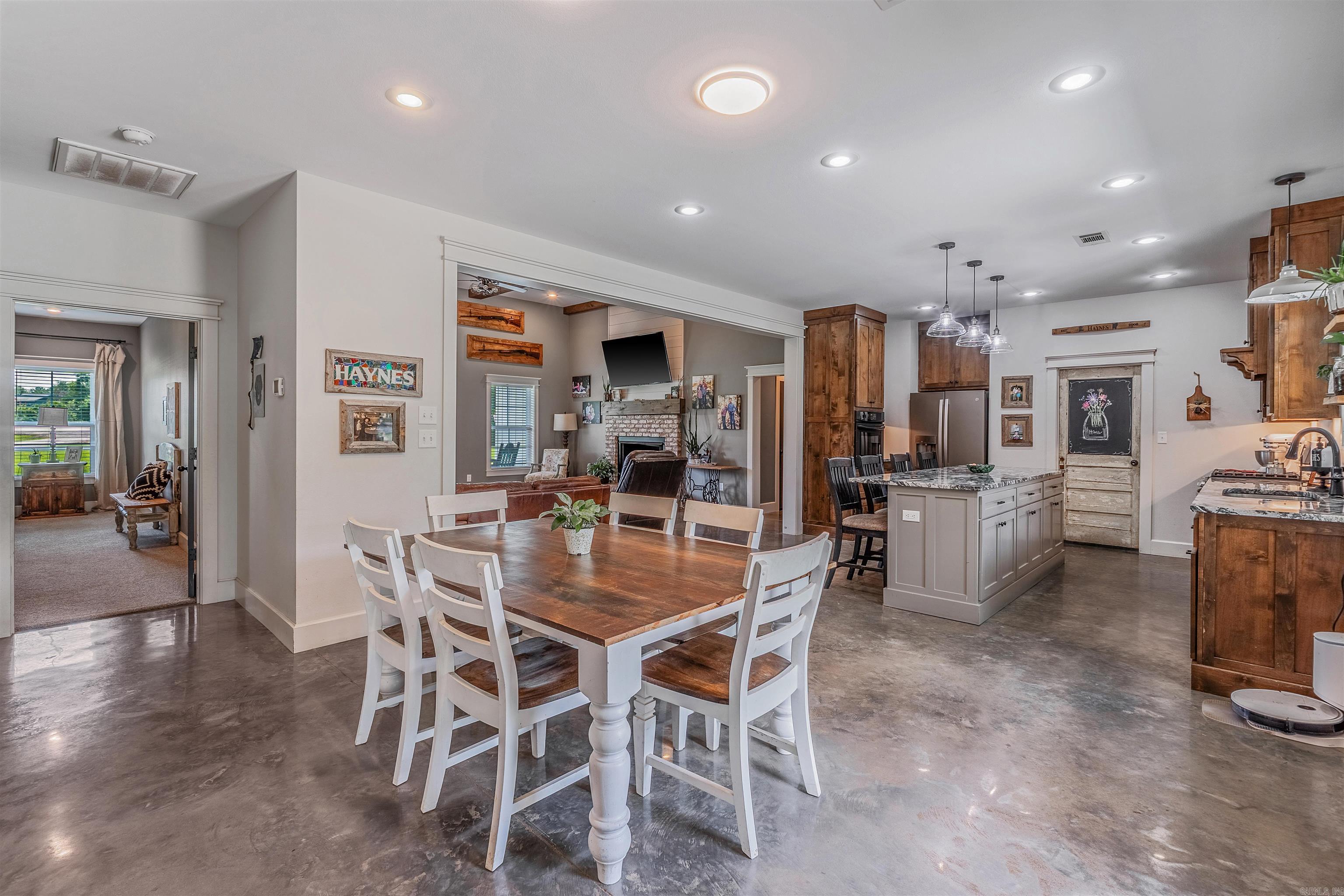 308 N Hwy 167  Bald Knob, AR