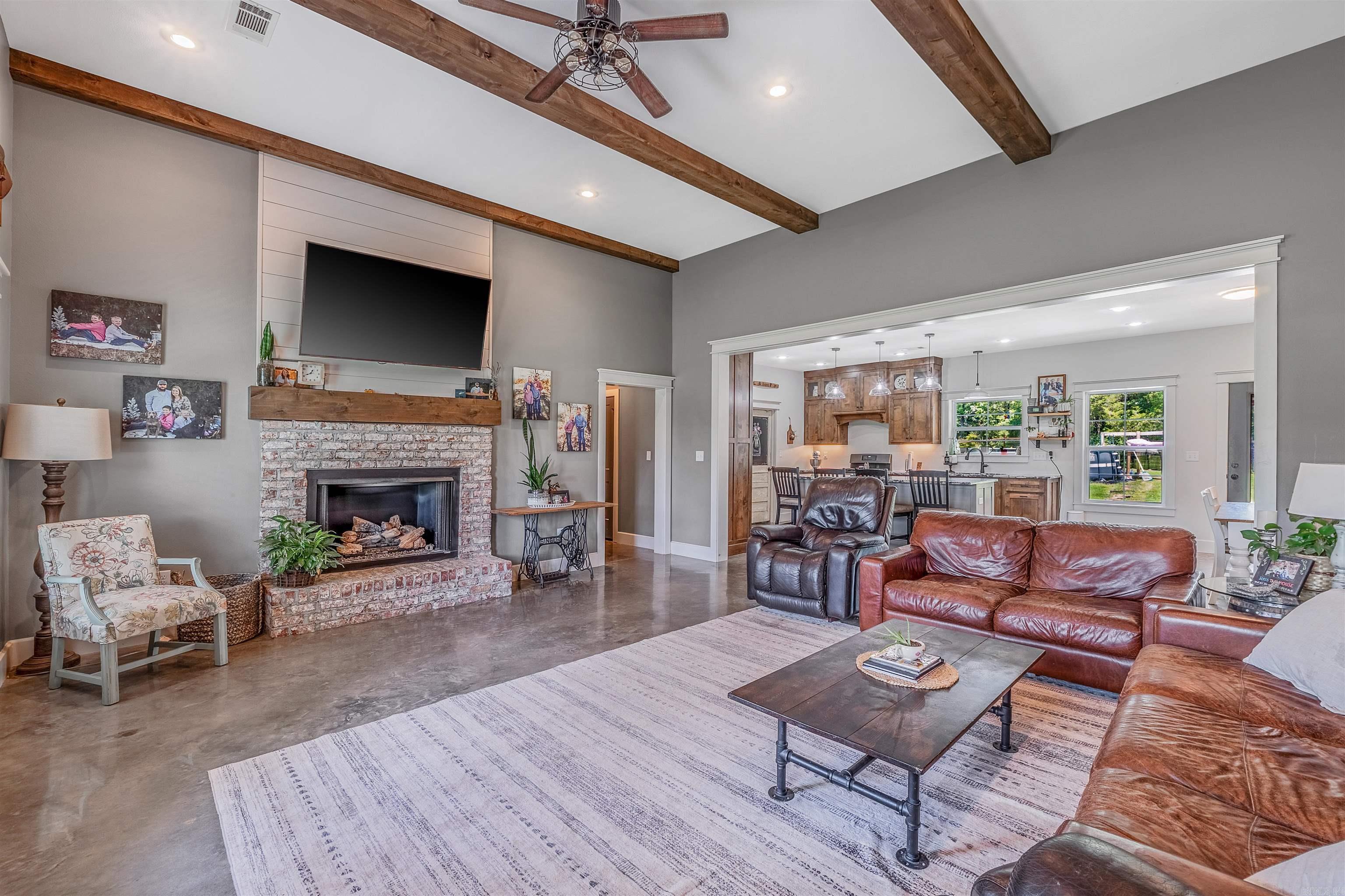 308 N Hwy 167  Bald Knob, AR