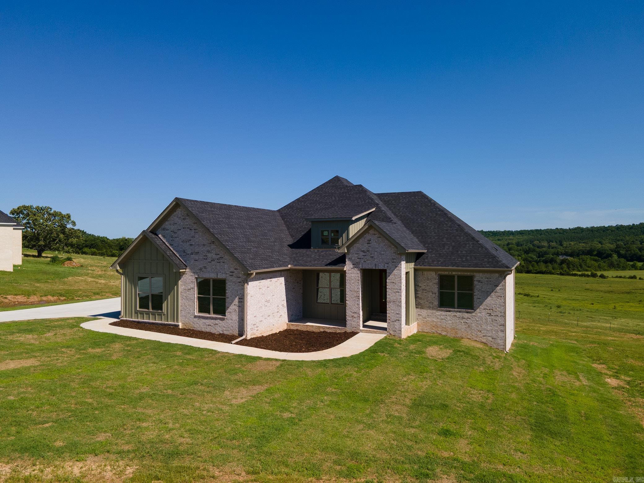 272 Castleberry Road  Greenbrier, AR