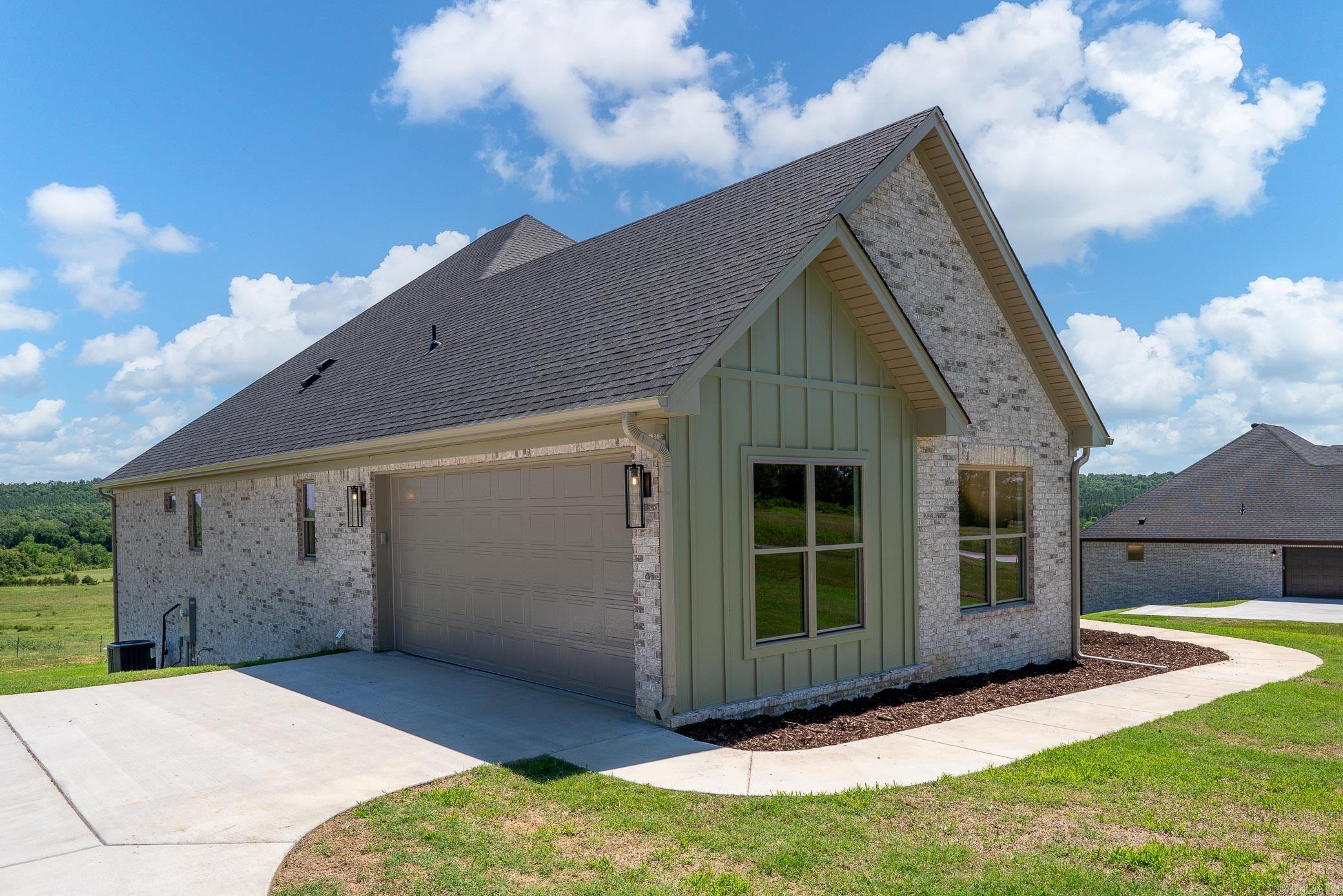 272 Castleberry Road  Greenbrier, AR