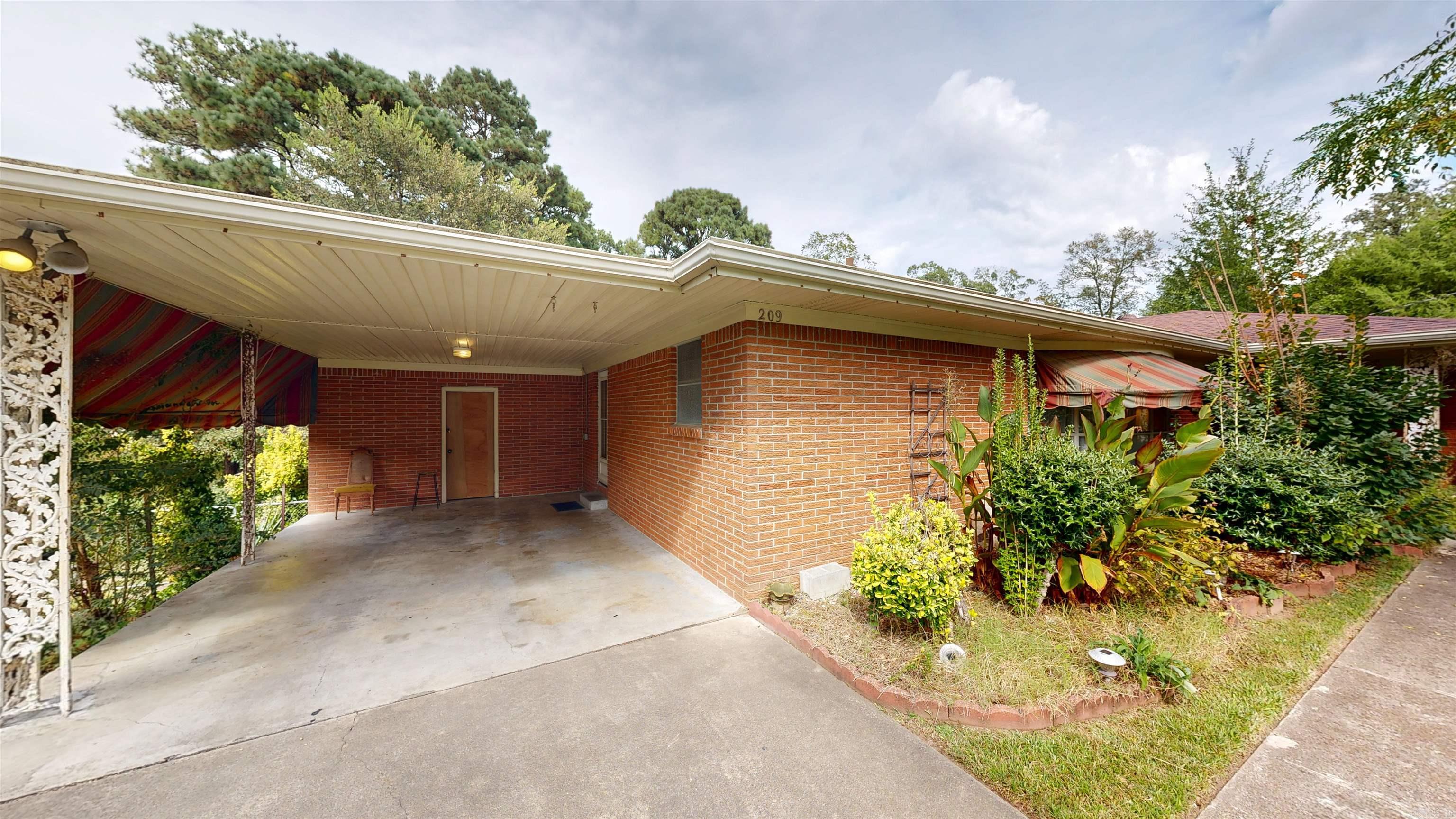209 MCMAHAN Drive