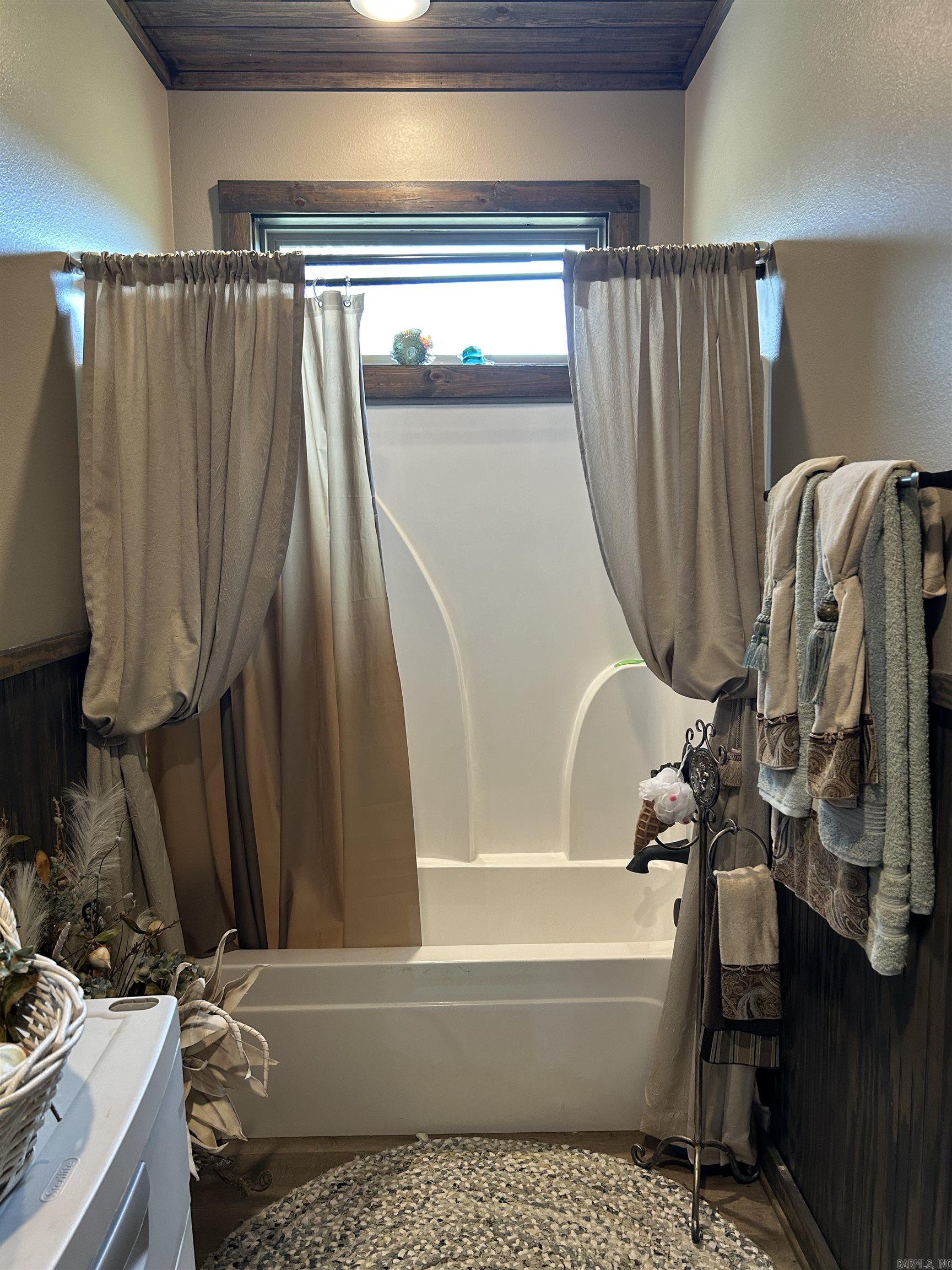 352 Rocky River  Glenwood, AR