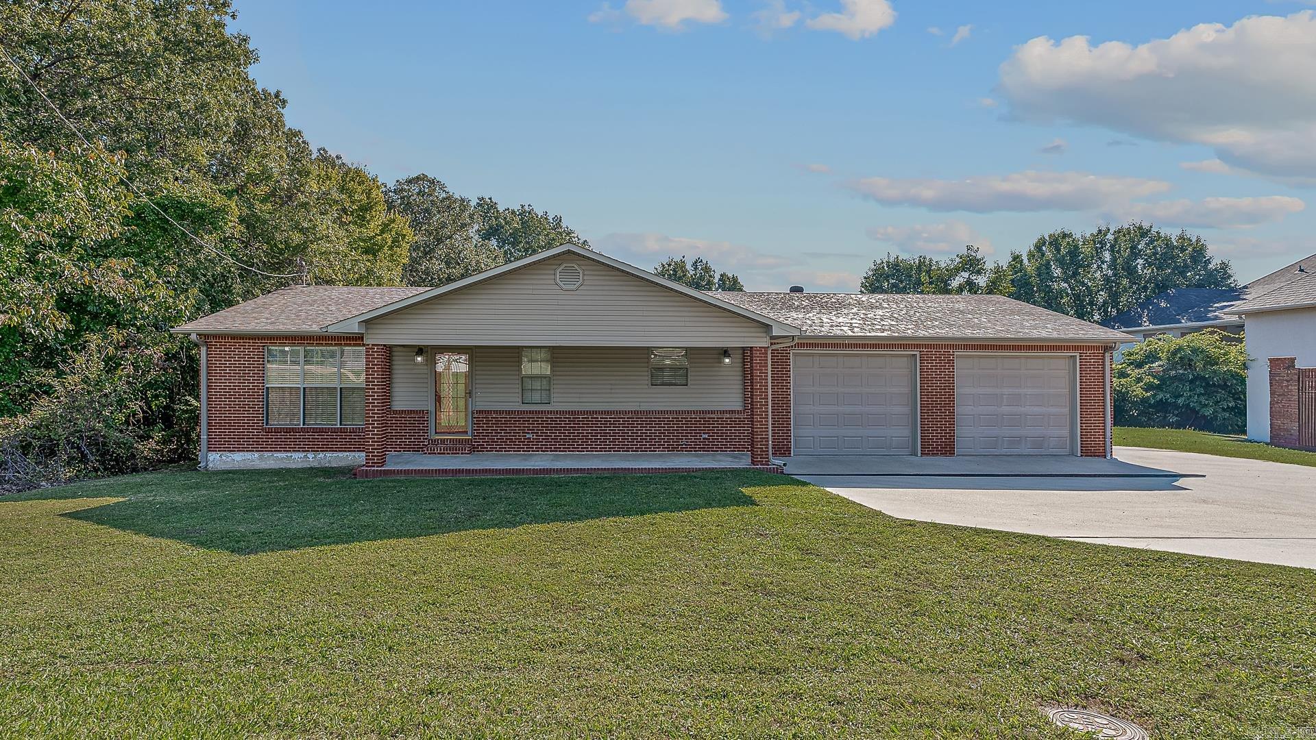 2801 Linwood
