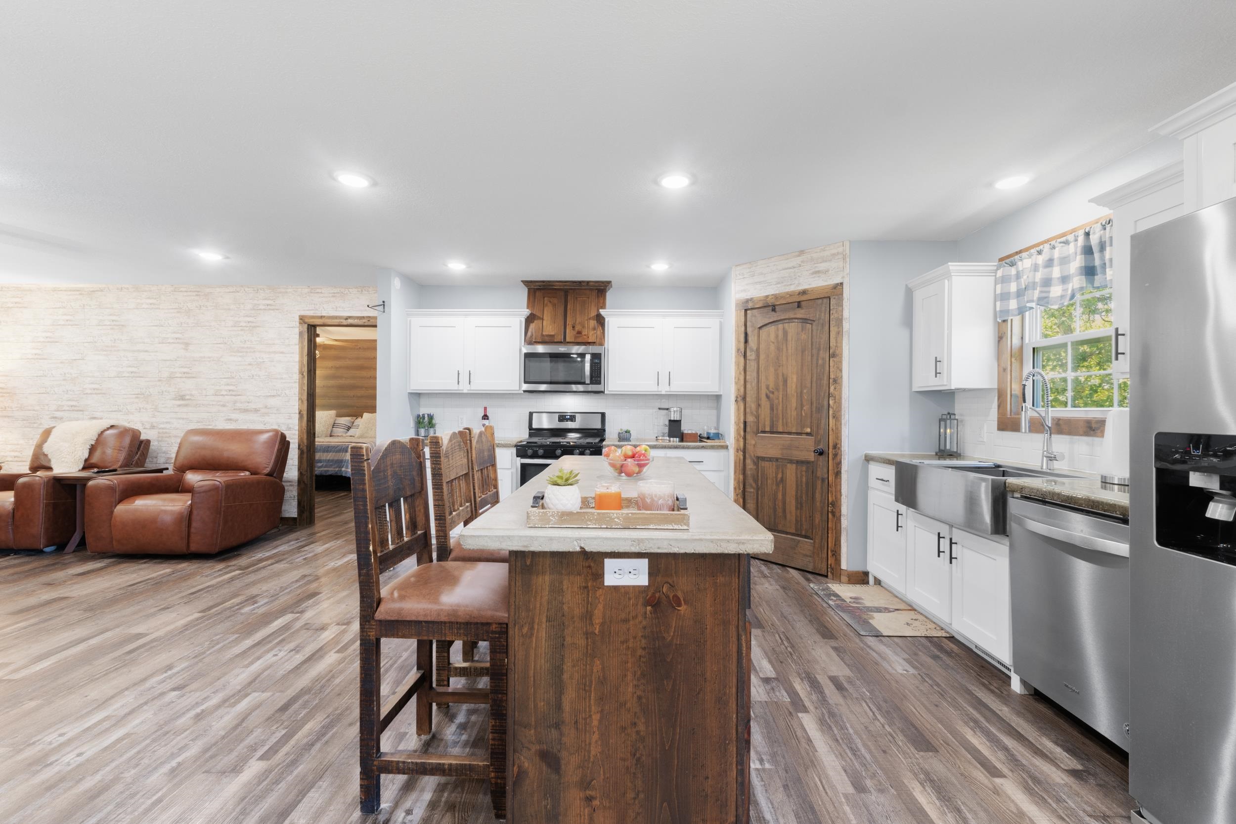 104 Jacobs  Mountain View, AR