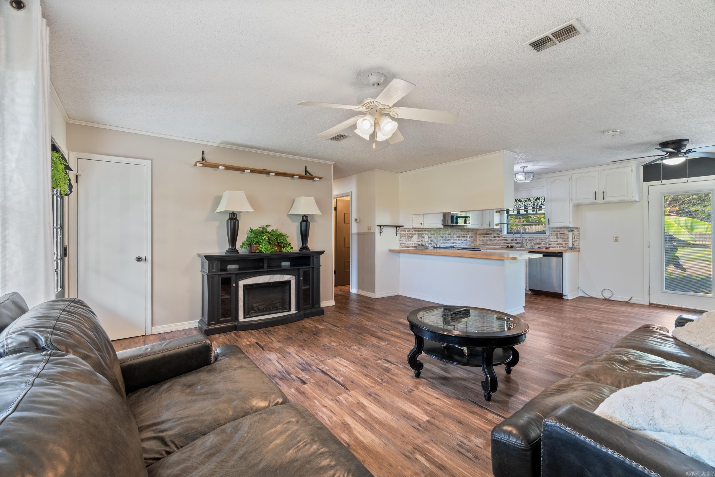 9 Bush  Vilonia, AR