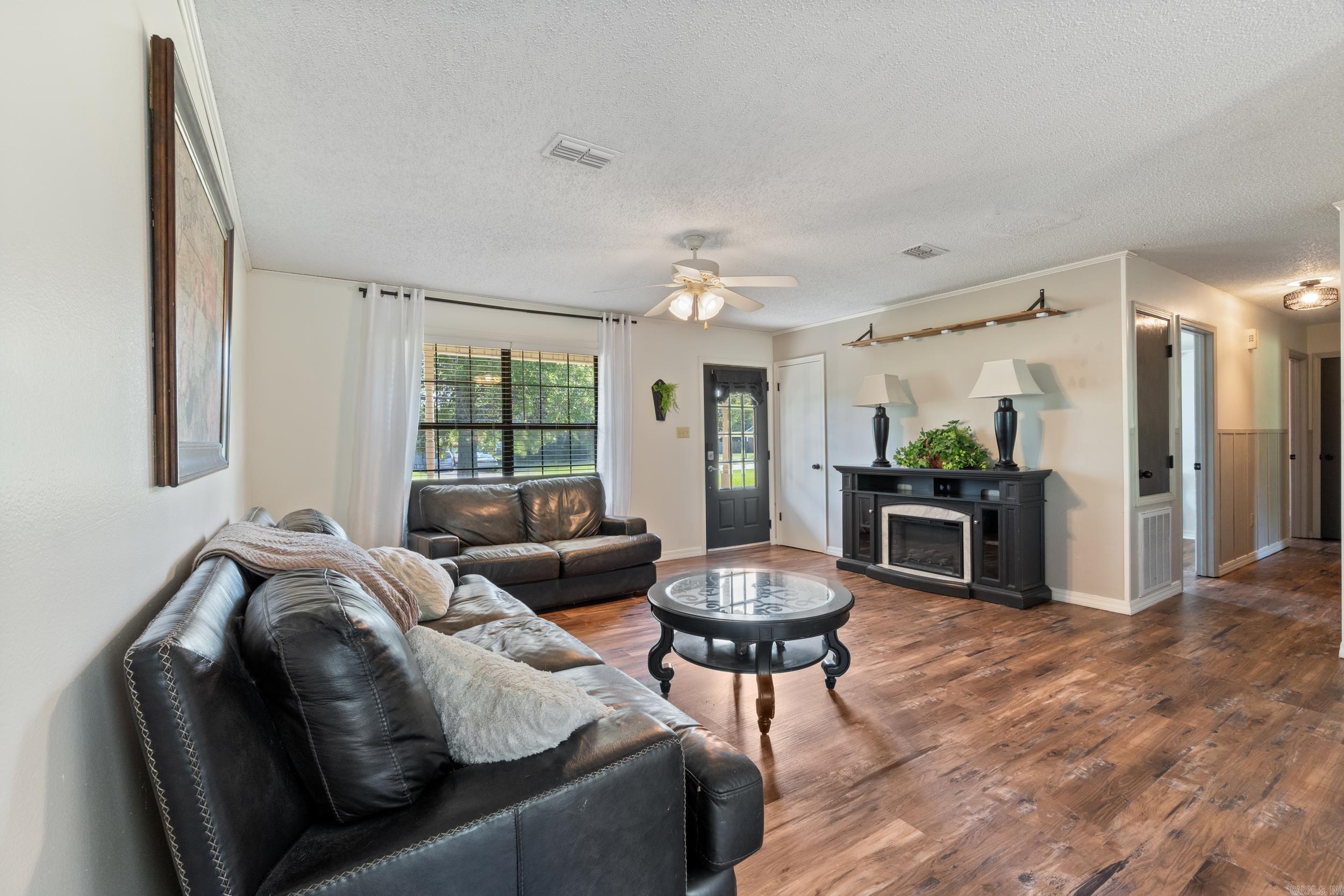 9 Bush  Vilonia, AR