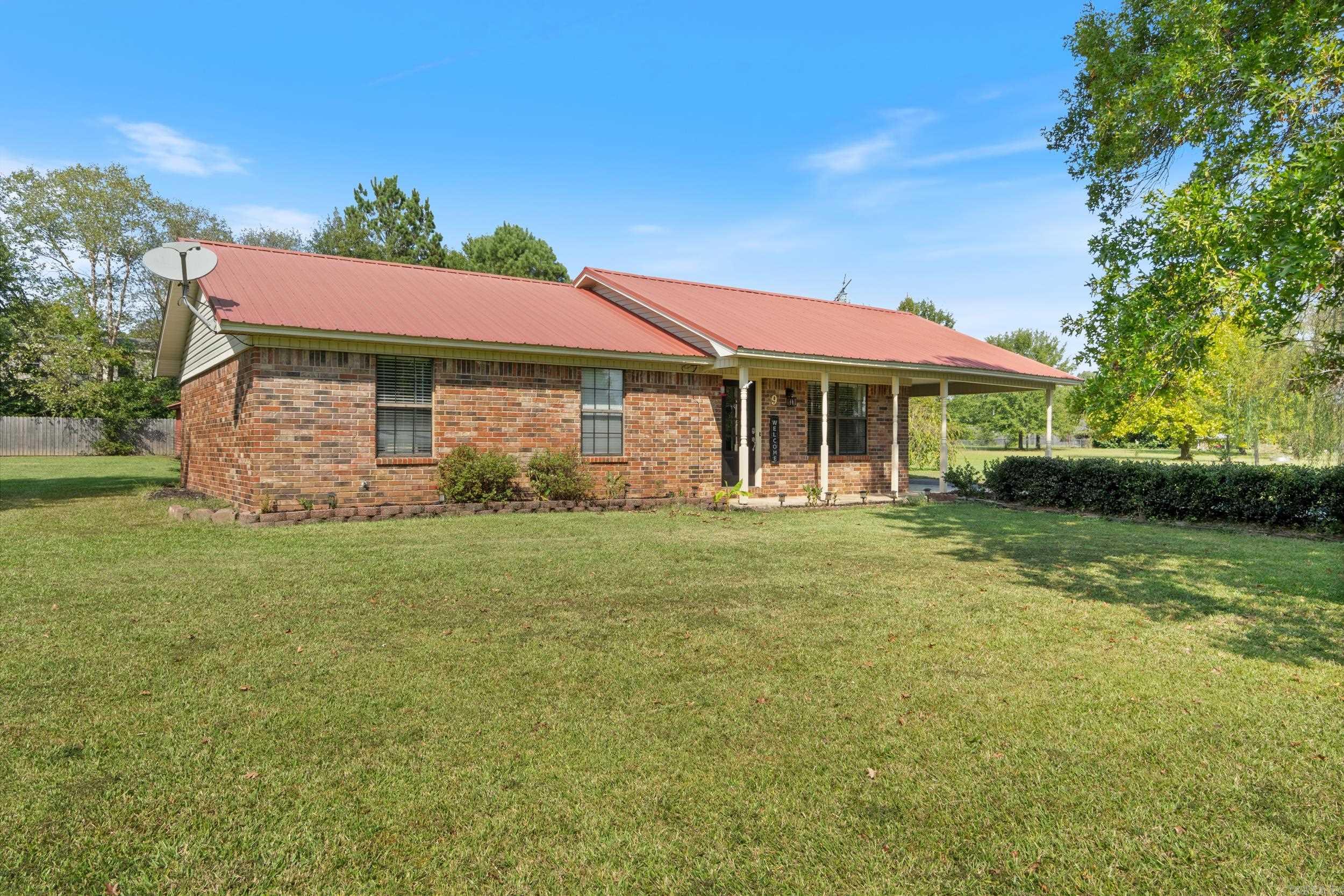 9 Bush  Vilonia, AR