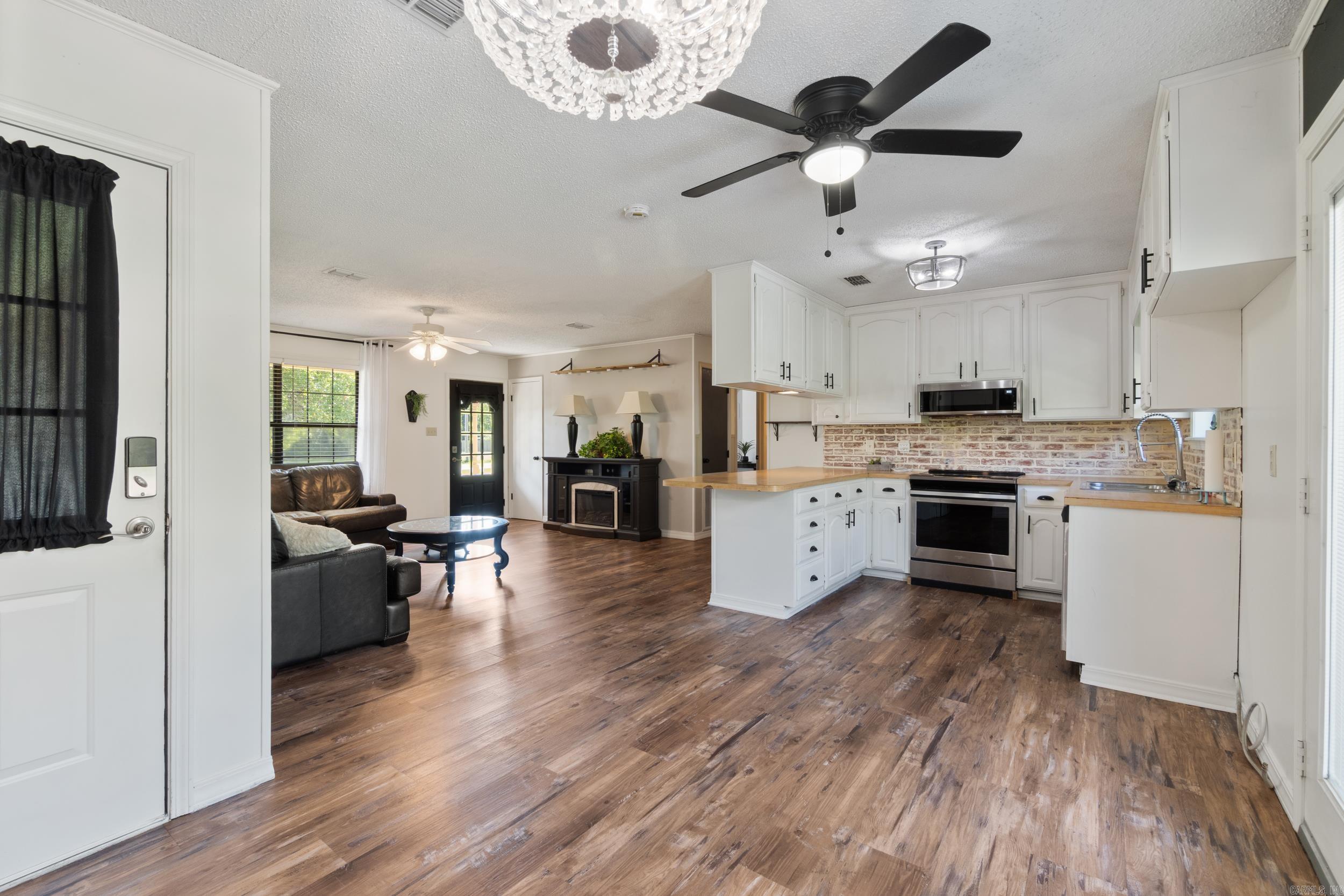 9 Bush  Vilonia, AR