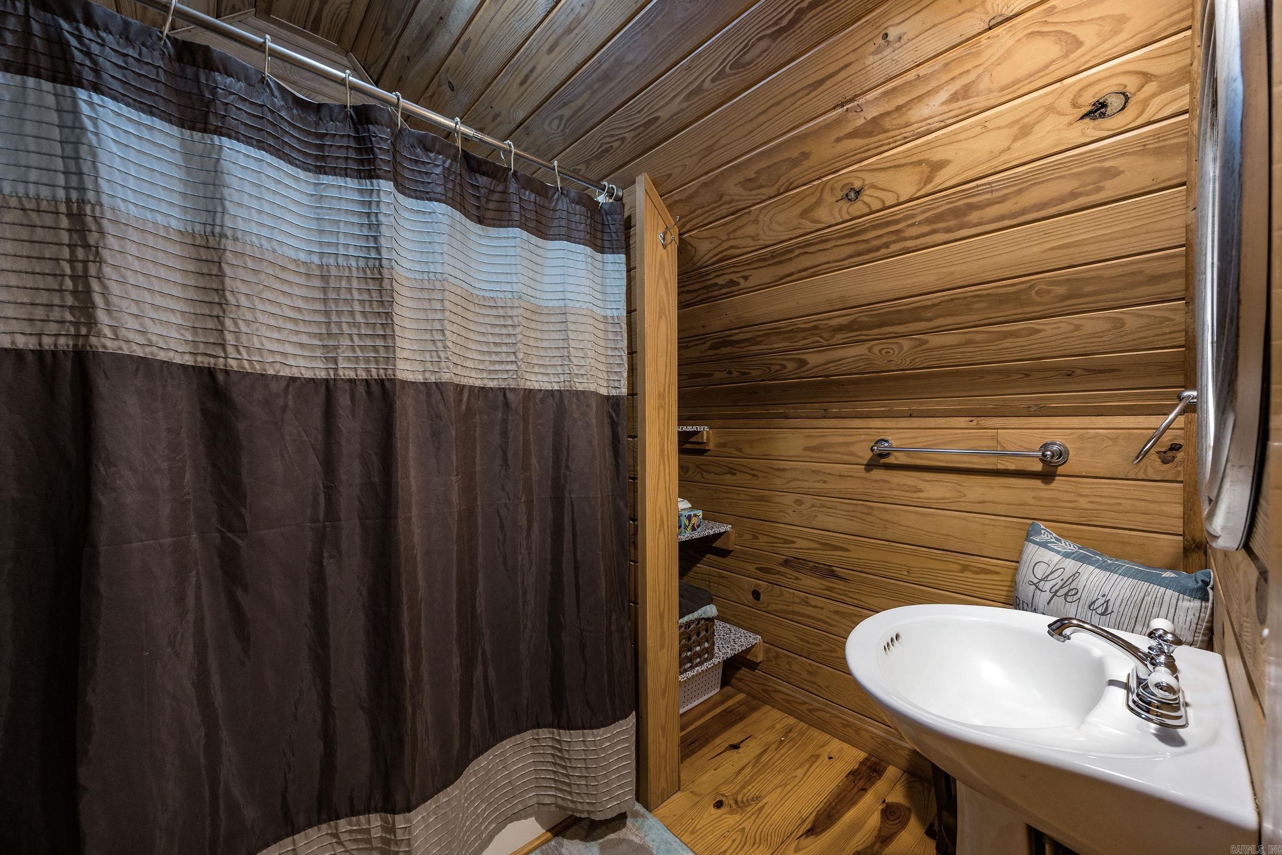 206 Sunset County Lane  Lonoke, AR