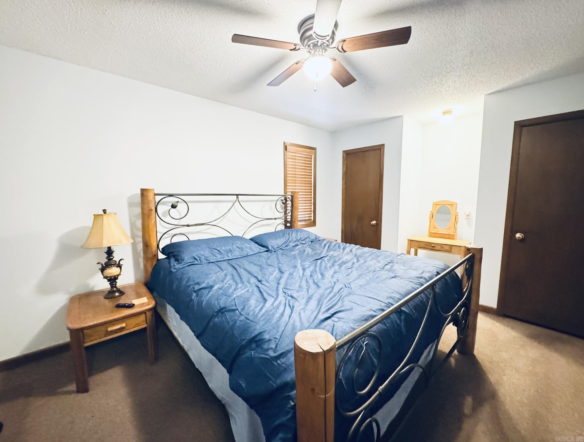 858 N Riverview  Mountain View, AR
