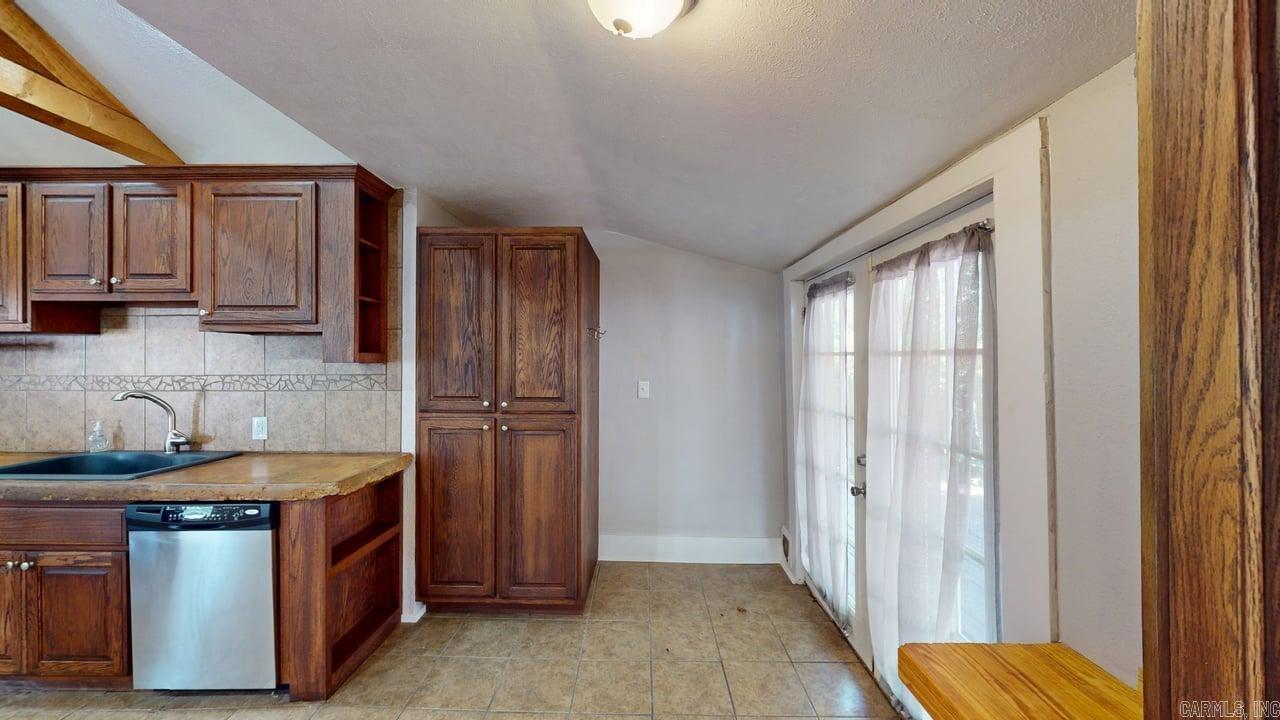 1209 Clifton  Conway, AR
